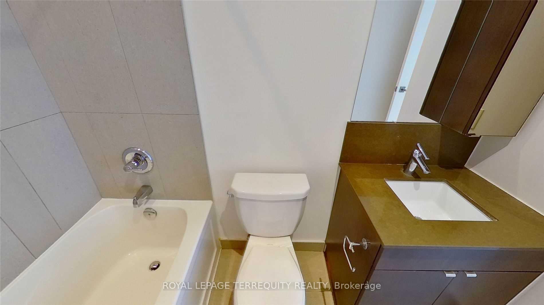 Photo 12 of Unit 2517, 98 Lillian Street, Toronto, Mount Pleasant West — HOMEH