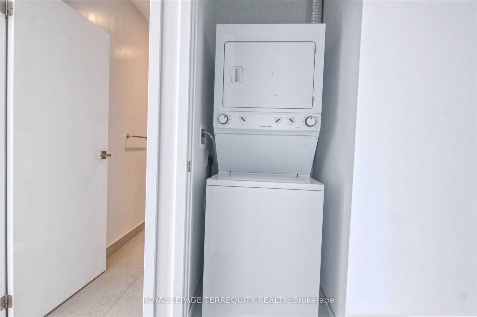 Photo 23 of Unit 2517, 98 Lillian Street, Toronto, Mount Pleasant West — HOMEH