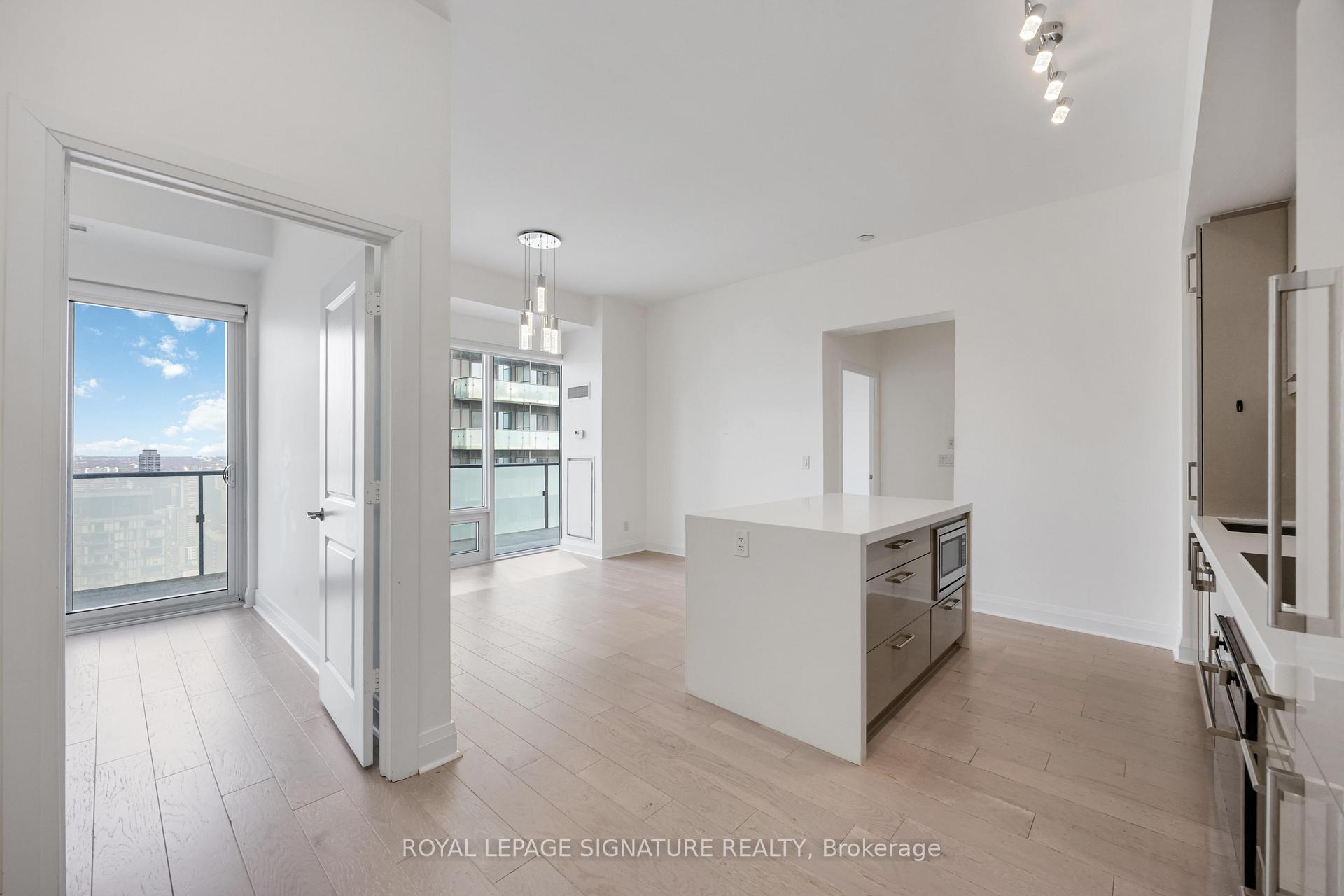 Front of Unit 4309, 65 St Mary Street
