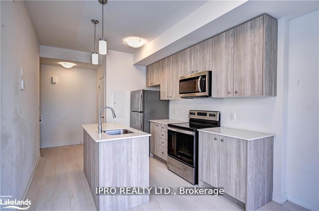 Photo 11 of Unit D14, 10 Palace Street, Kitchener, Laurentian Hills — HOMEH