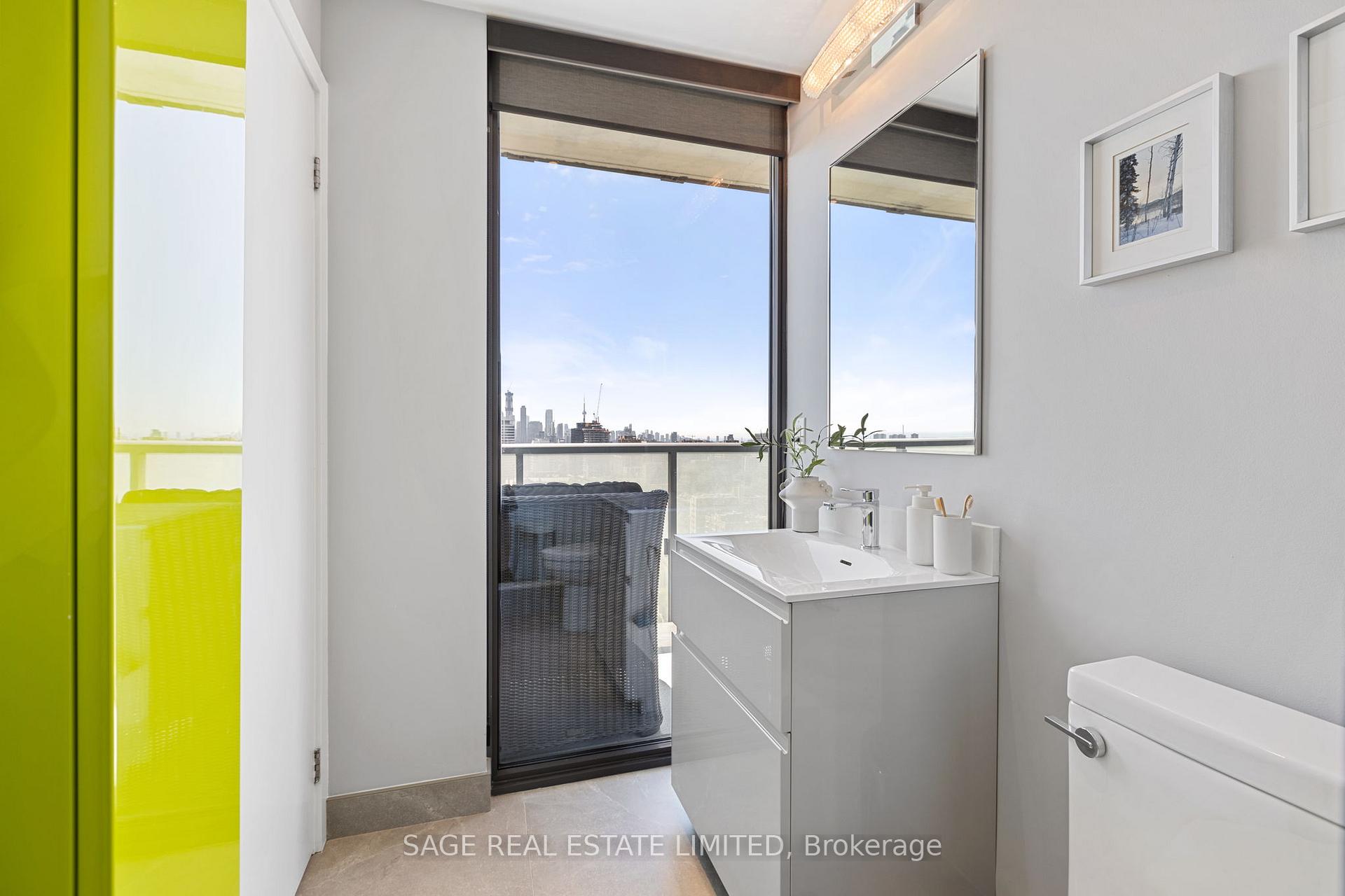 Photo 14 of Unit 2102, 1815 Yonge Street, Toronto, Mount Pleasant West — HOMEH