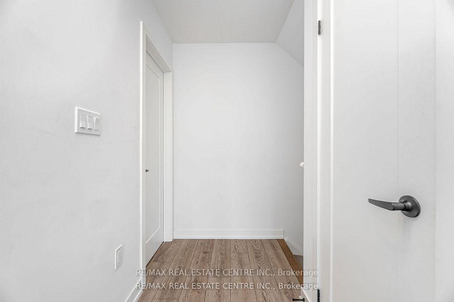 Photo 3 of Unit 237, 237 West Oak Trail SW, Kitchener — HOMEH