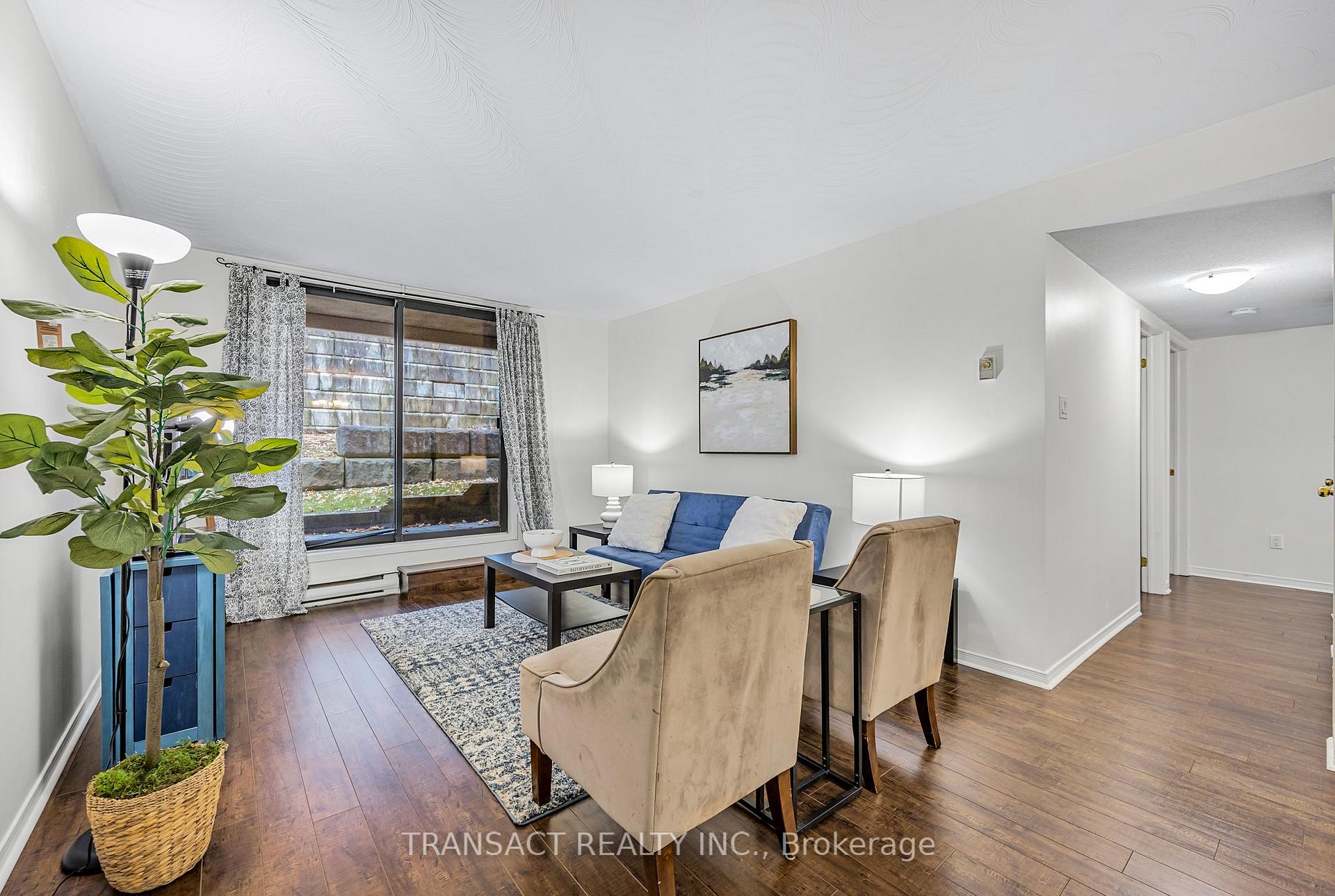 Photo 3 of Unit 108, 25 Meadow Lane, Barrie, Ardagh — HOMEH