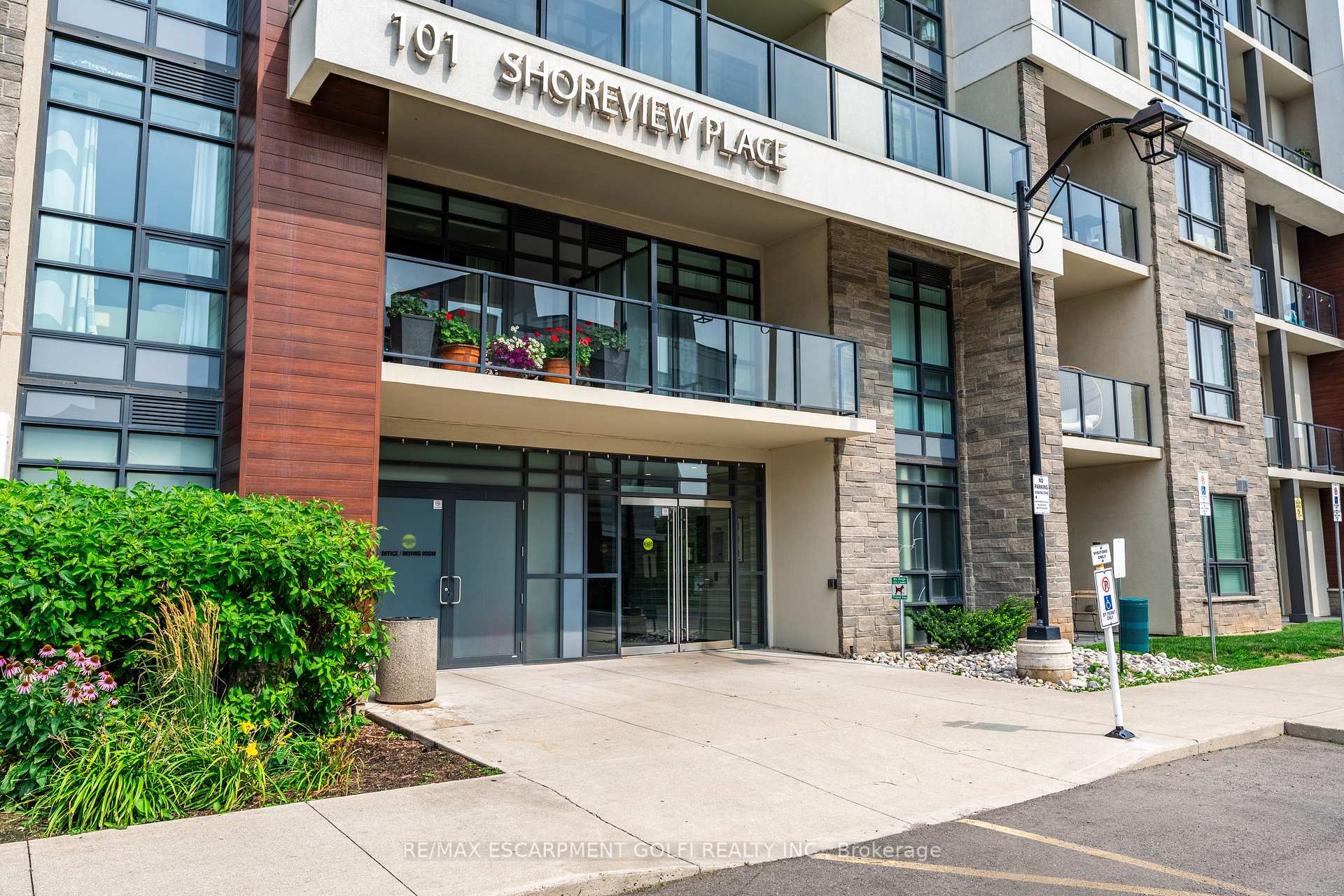 Photo 15 of Unit 530, 101 Shoreview Place, Hamilton, Stoney Creek — HOMEH