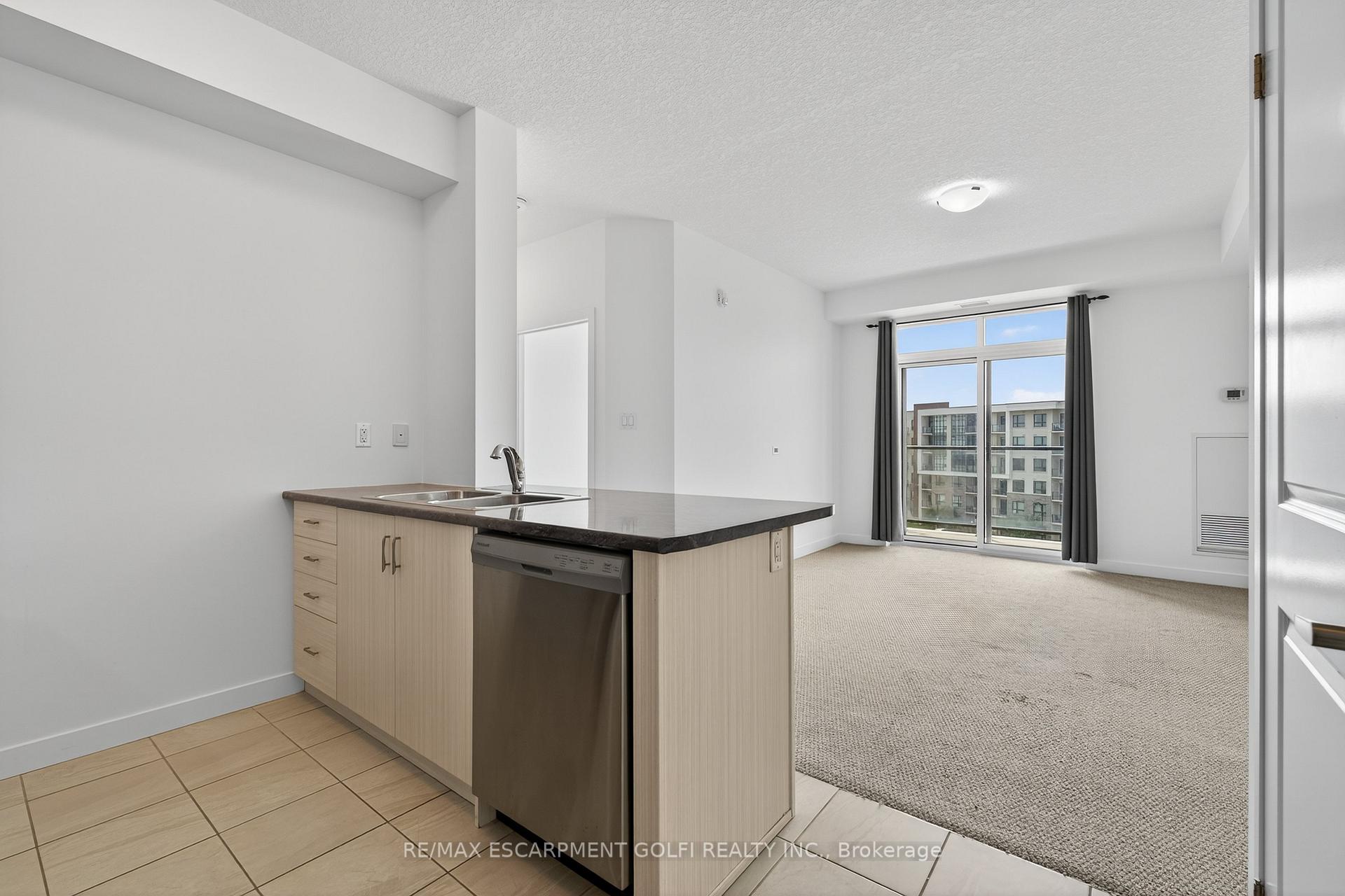 Photo 7 of Unit 530, 101 Shoreview Place, Hamilton, Stoney Creek — HOMEH