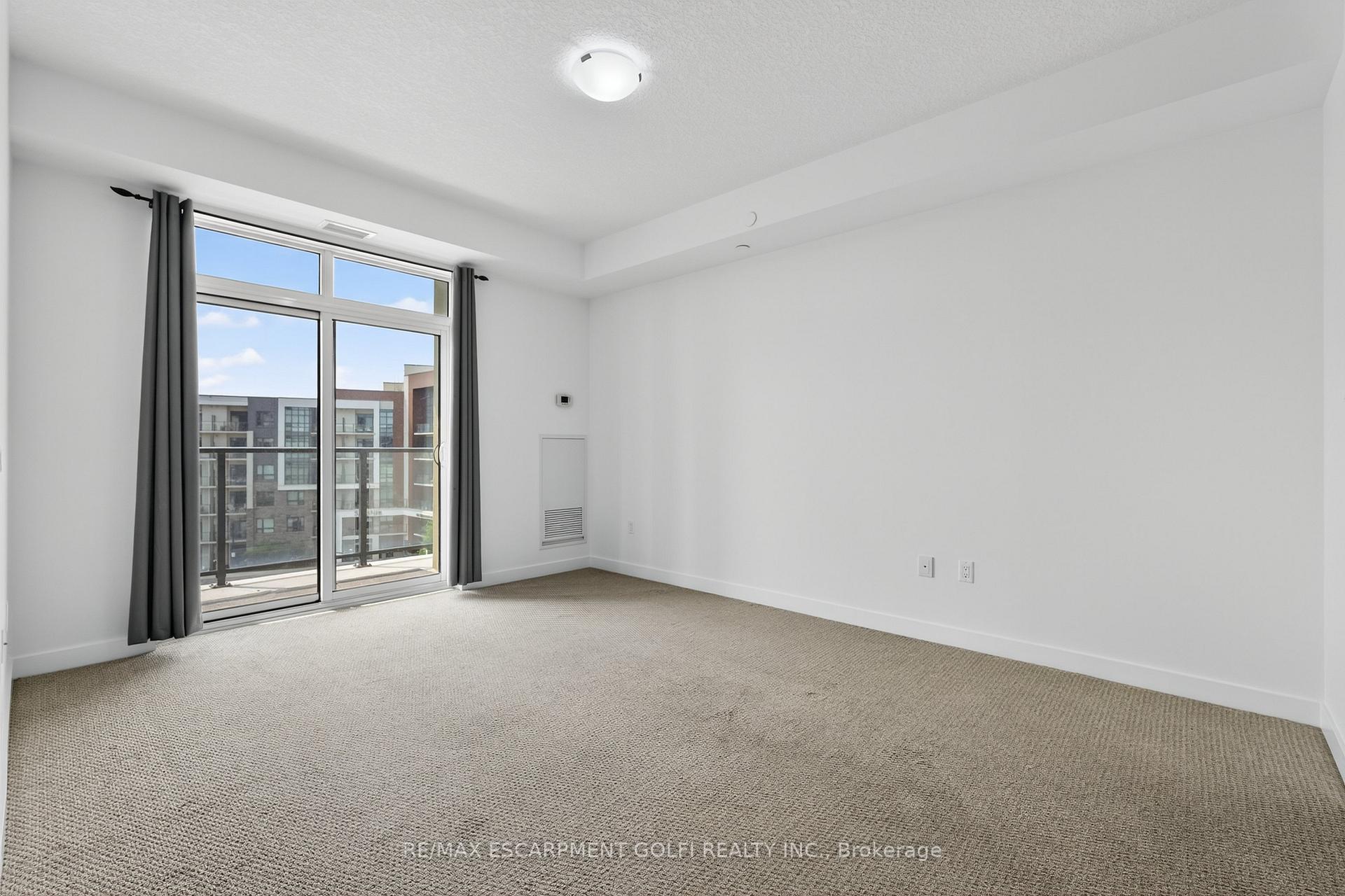 Photo 10 of Unit 530, 101 Shoreview Place, Hamilton, Stoney Creek — HOMEH