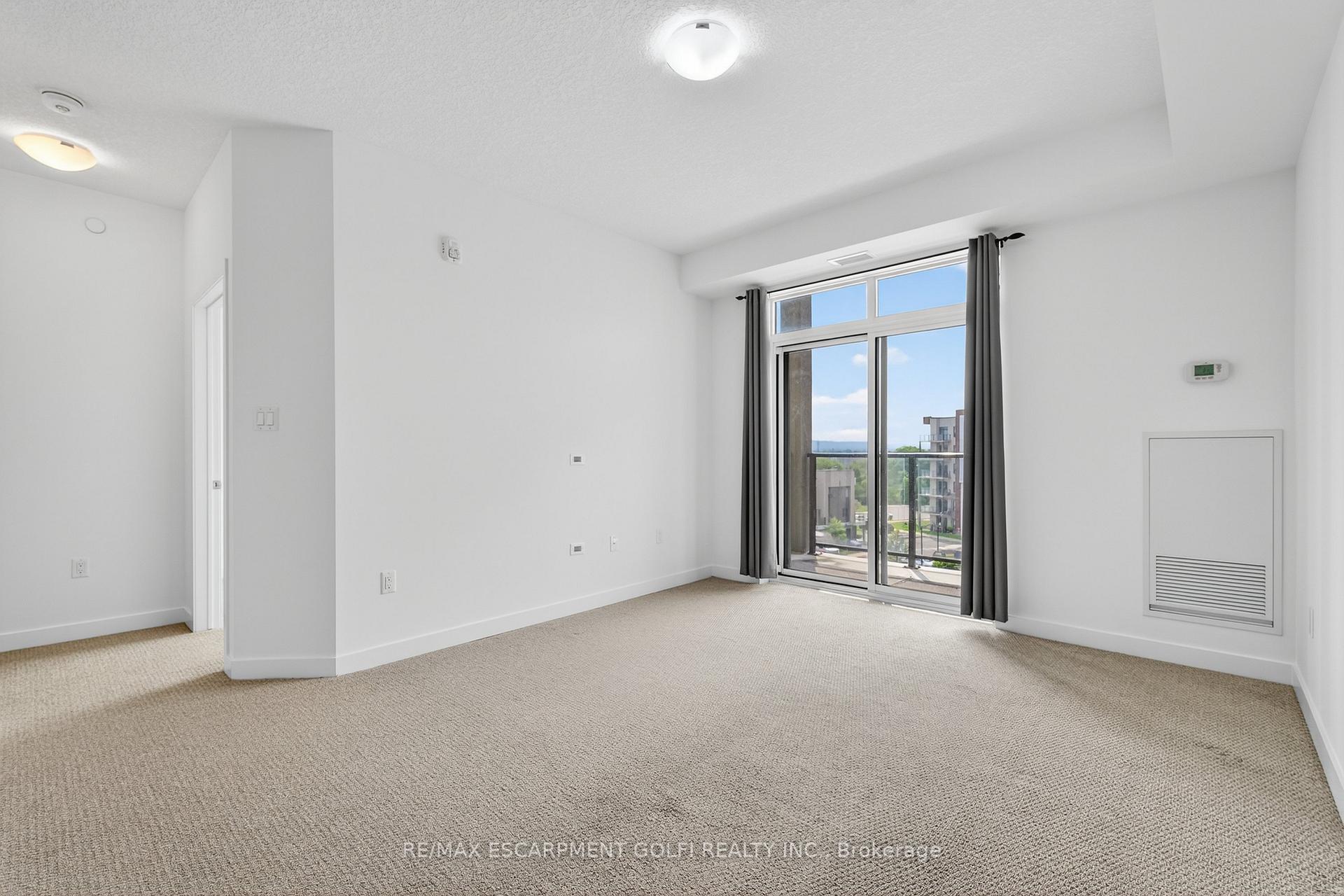 Photo 9 of Unit 530, 101 Shoreview Place, Hamilton, Stoney Creek — HOMEH