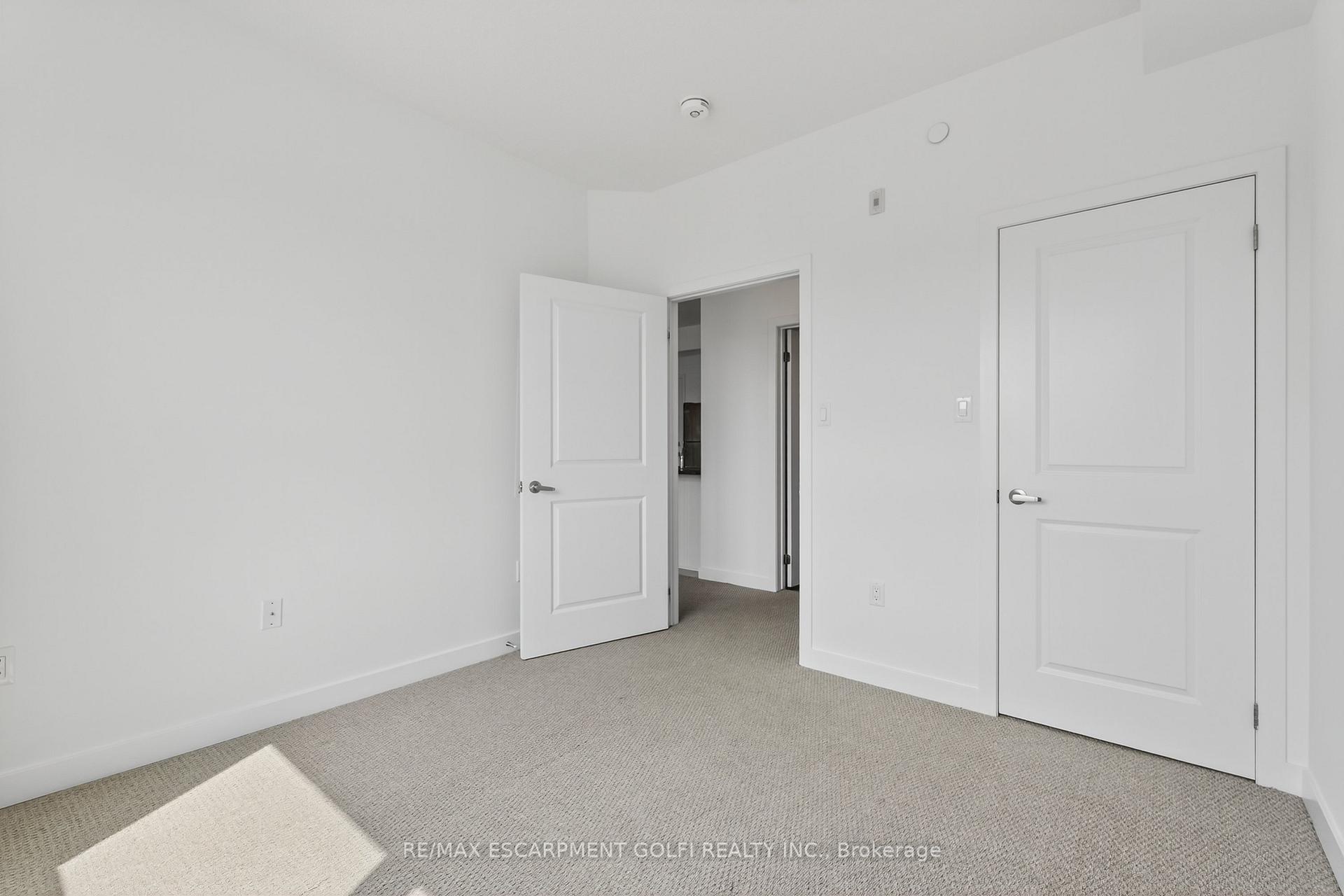 Photo 14 of Unit 530, 101 Shoreview Place, Hamilton, Stoney Creek — HOMEH