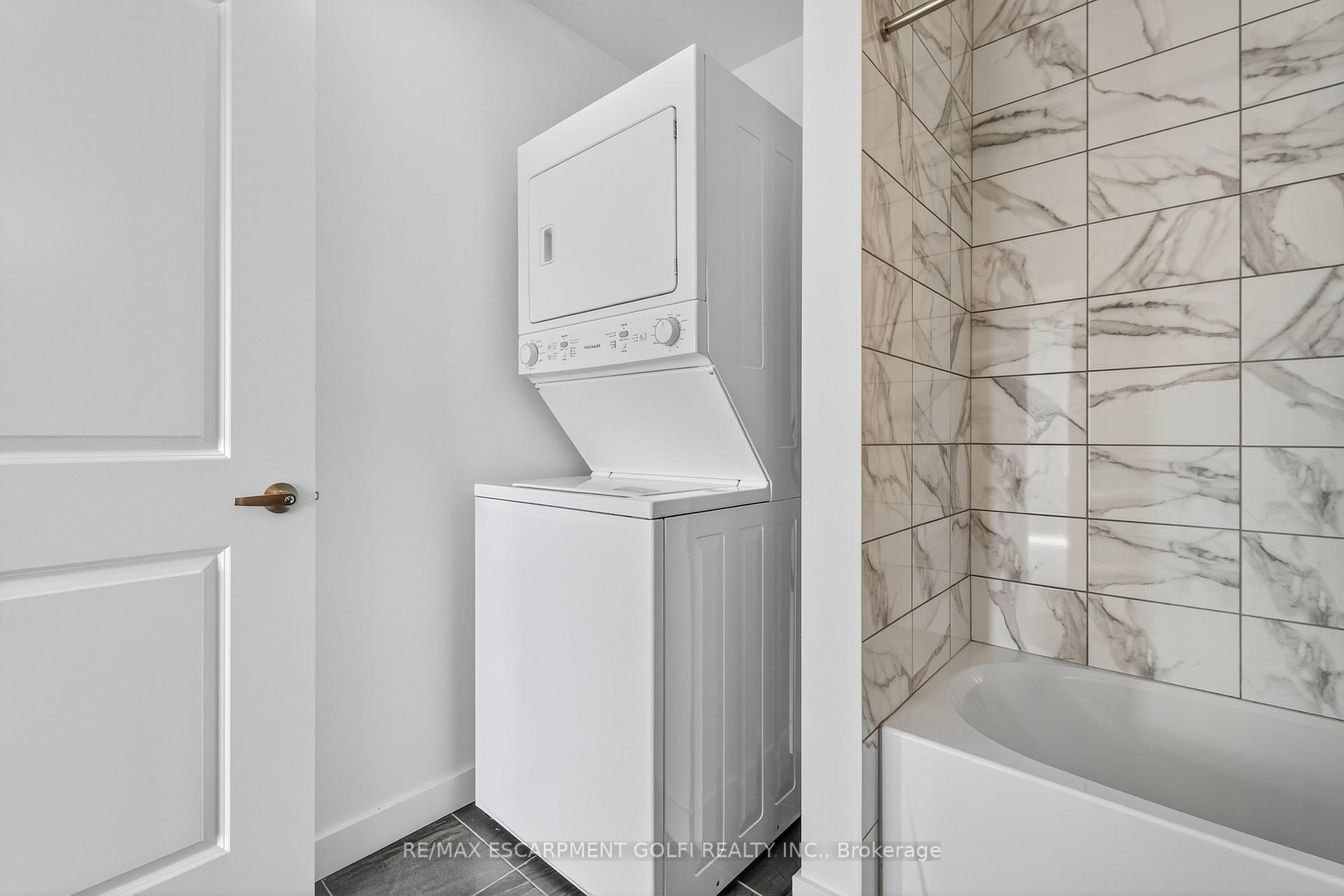 Photo 20 of Unit 530, 101 Shoreview Place, Hamilton, Stoney Creek — HOMEH