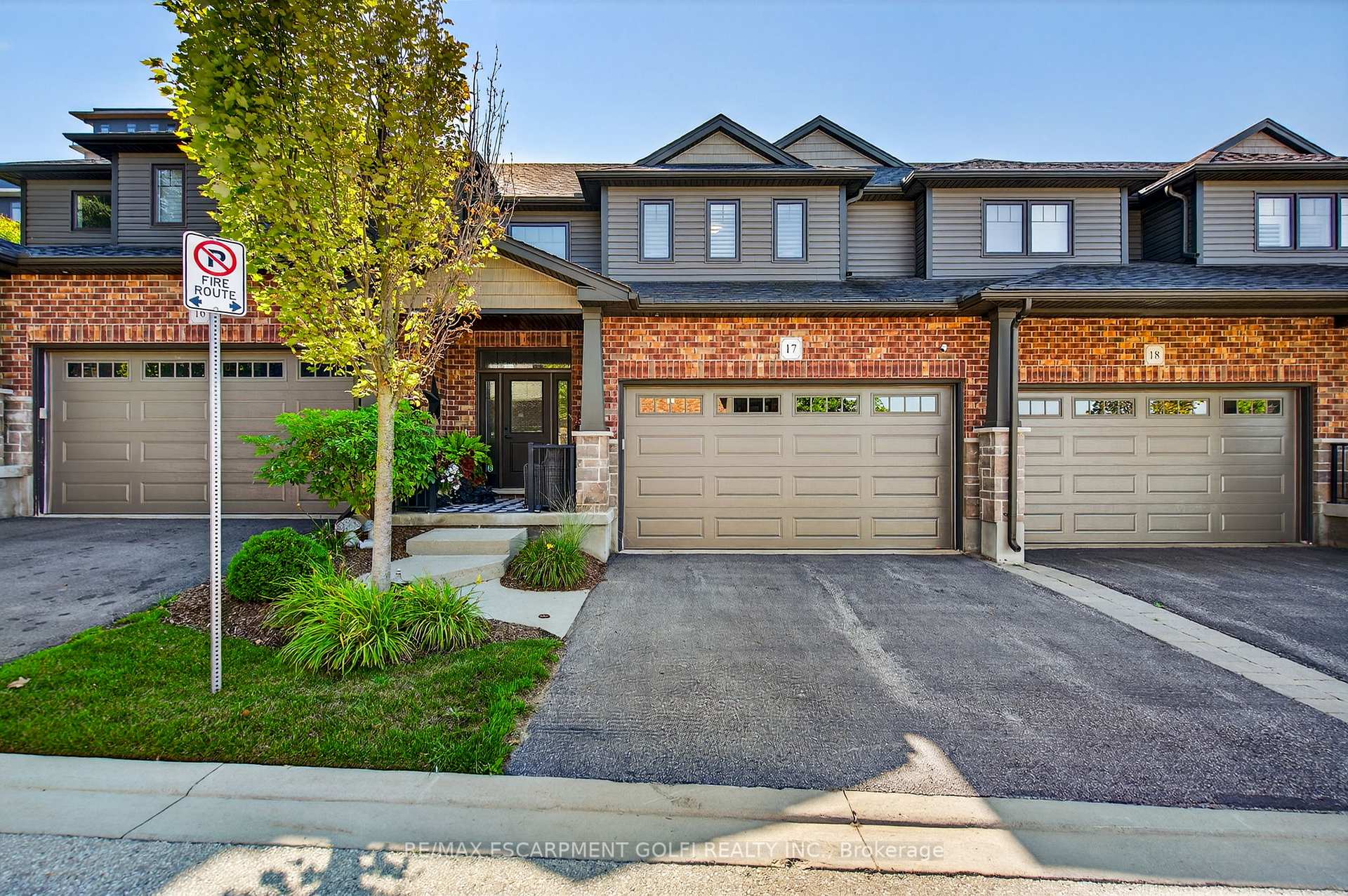 Photo 1 of Unit 17, 254 Gosling Gardens, Guelph, Clairfields/Hanlon Business Park — HOMEH