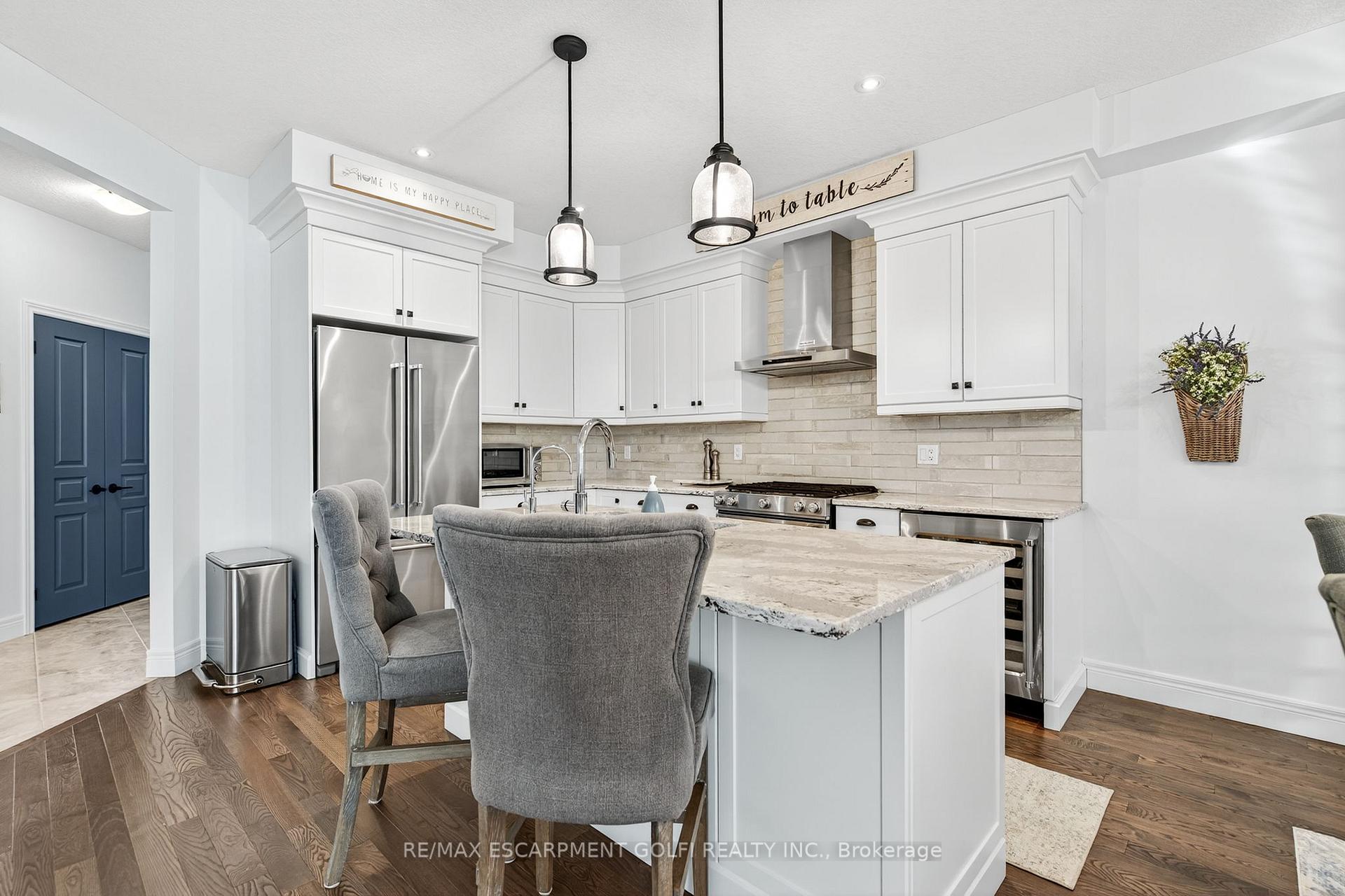 Photo 8 of Unit 17, 254 Gosling Gardens, Guelph, Clairfields/Hanlon Business Park — HOMEH