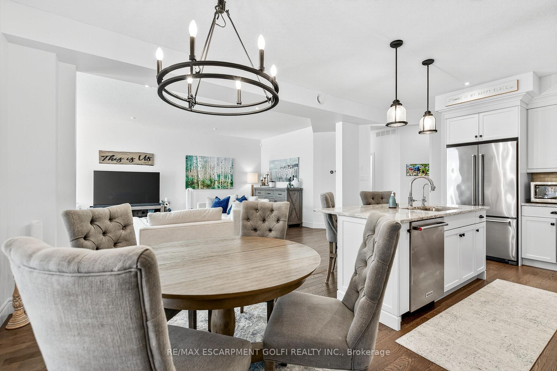 Photo 4 of Unit 17, 254 Gosling Gardens, Guelph, Clairfields/Hanlon Business Park — HOMEH