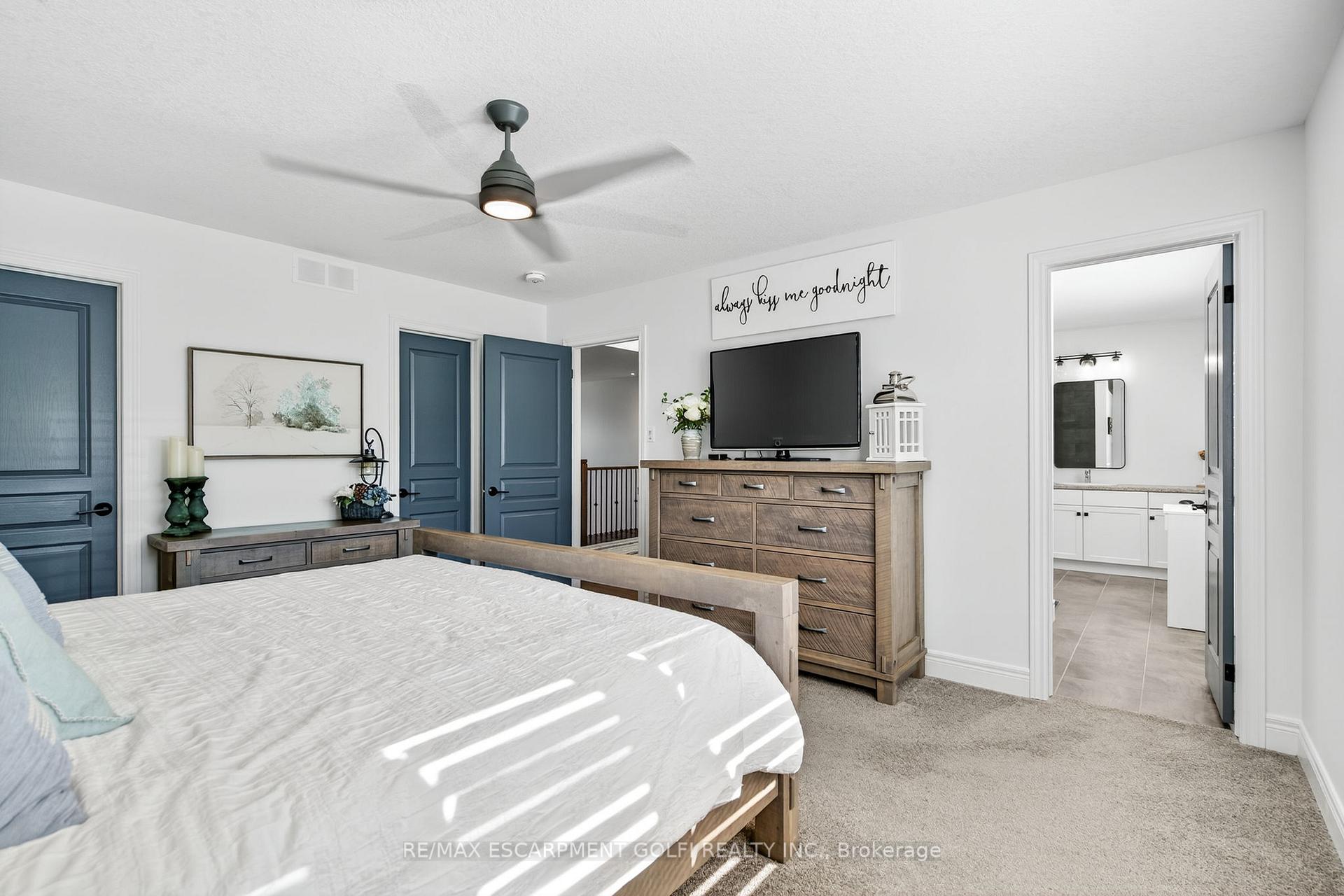 Photo 11 of Unit 17, 254 Gosling Gardens, Guelph, Clairfields/Hanlon Business Park — HOMEH