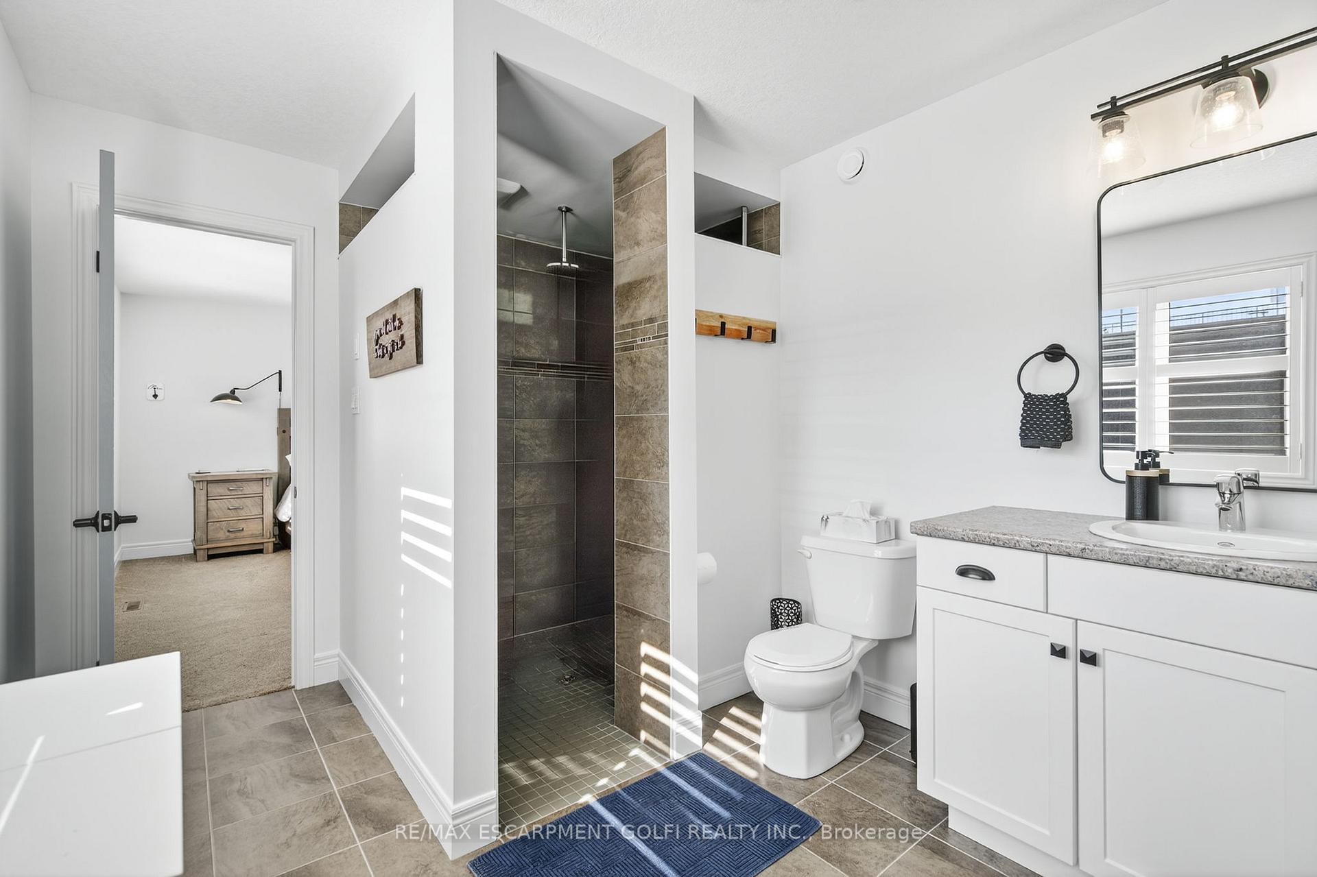 Photo 23 of Unit 17, 254 Gosling Gardens, Guelph, Clairfields/Hanlon Business Park — HOMEH