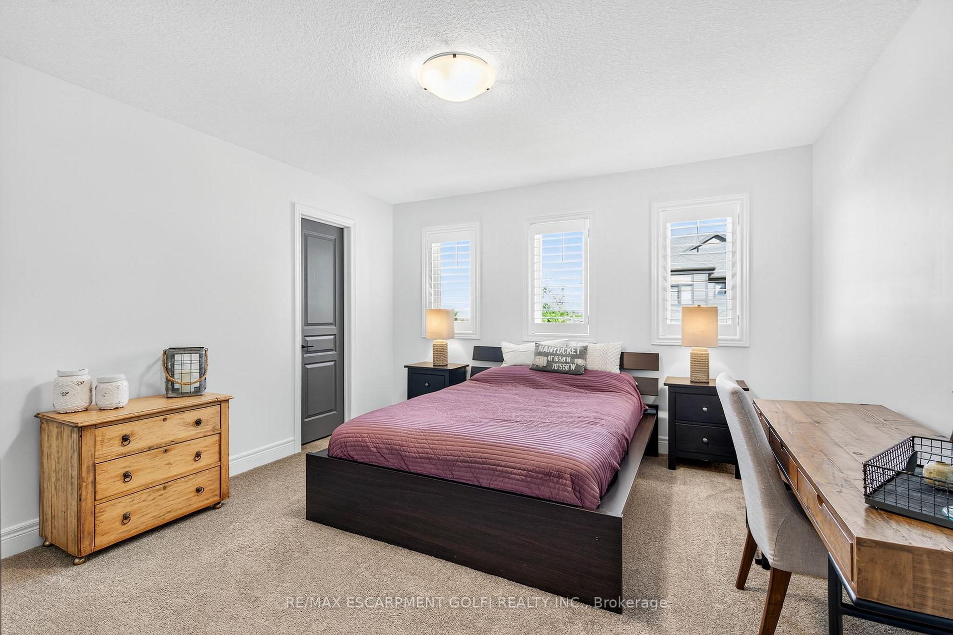 Photo 12 of Unit 17, 254 Gosling Gardens, Guelph, Clairfields/Hanlon Business Park — HOMEH