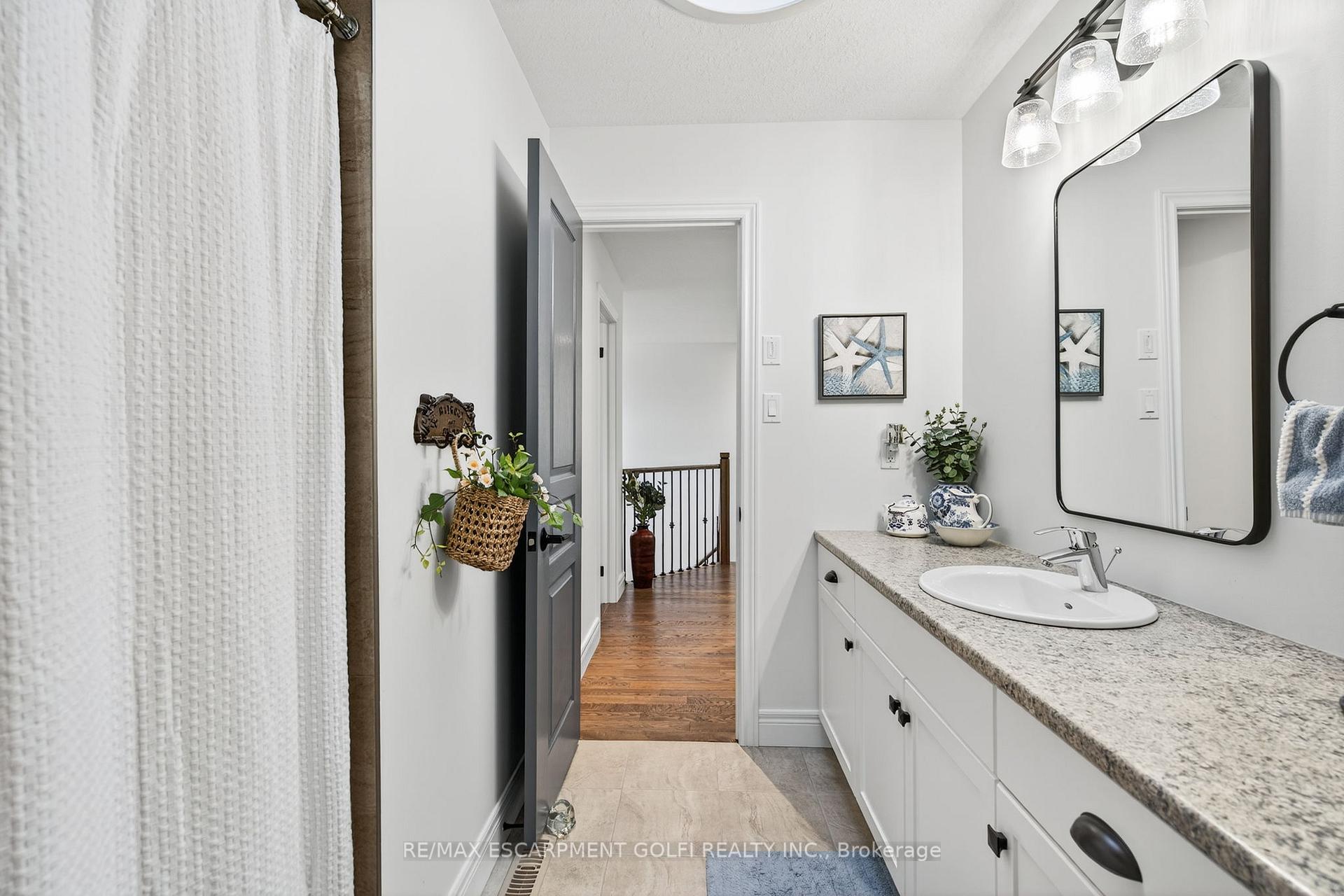 Photo 18 of Unit 17, 254 Gosling Gardens, Guelph, Clairfields/Hanlon Business Park — HOMEH