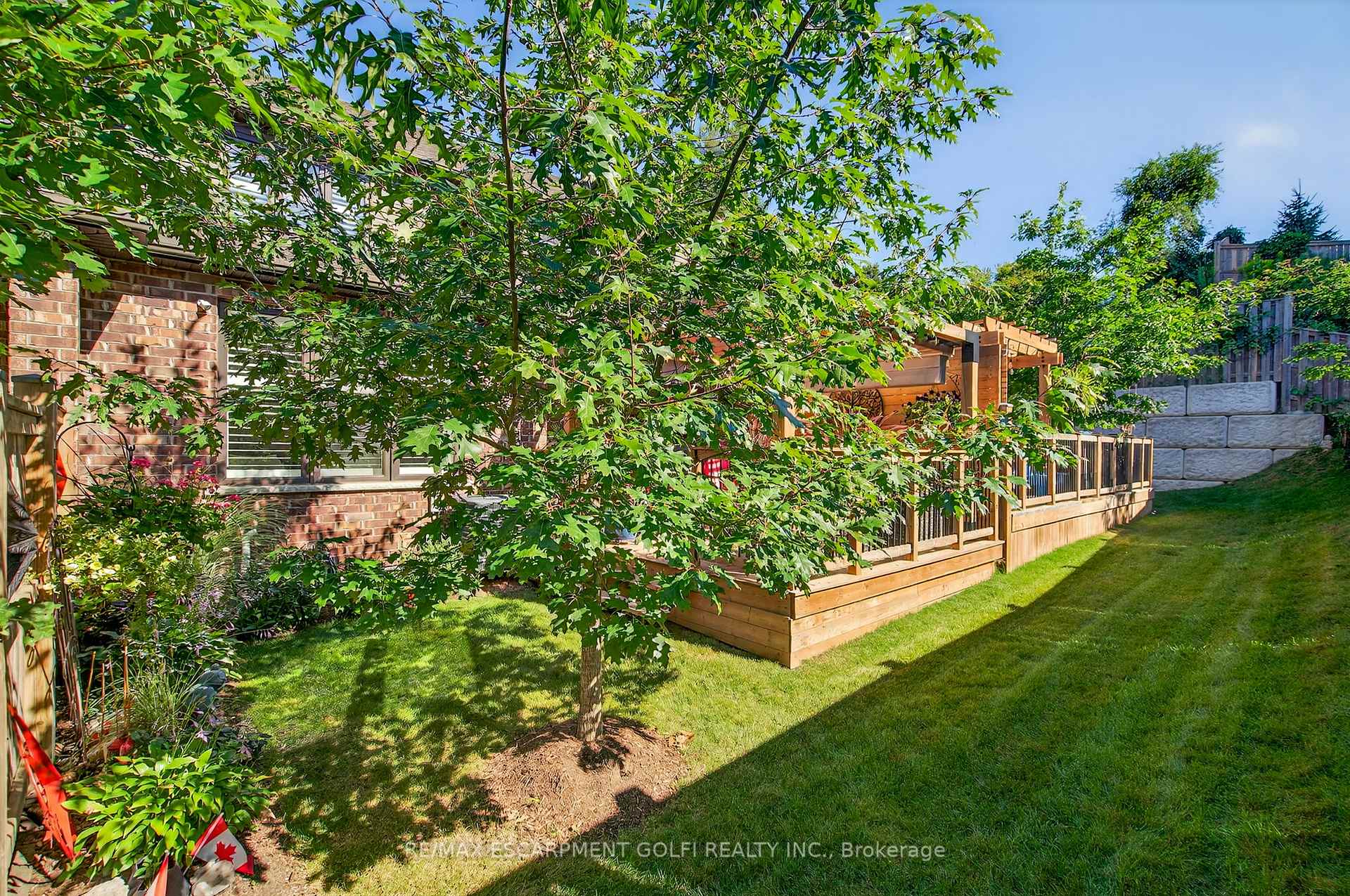 Photo 20 of Unit 17, 254 Gosling Gardens, Guelph, Clairfields/Hanlon Business Park — HOMEH