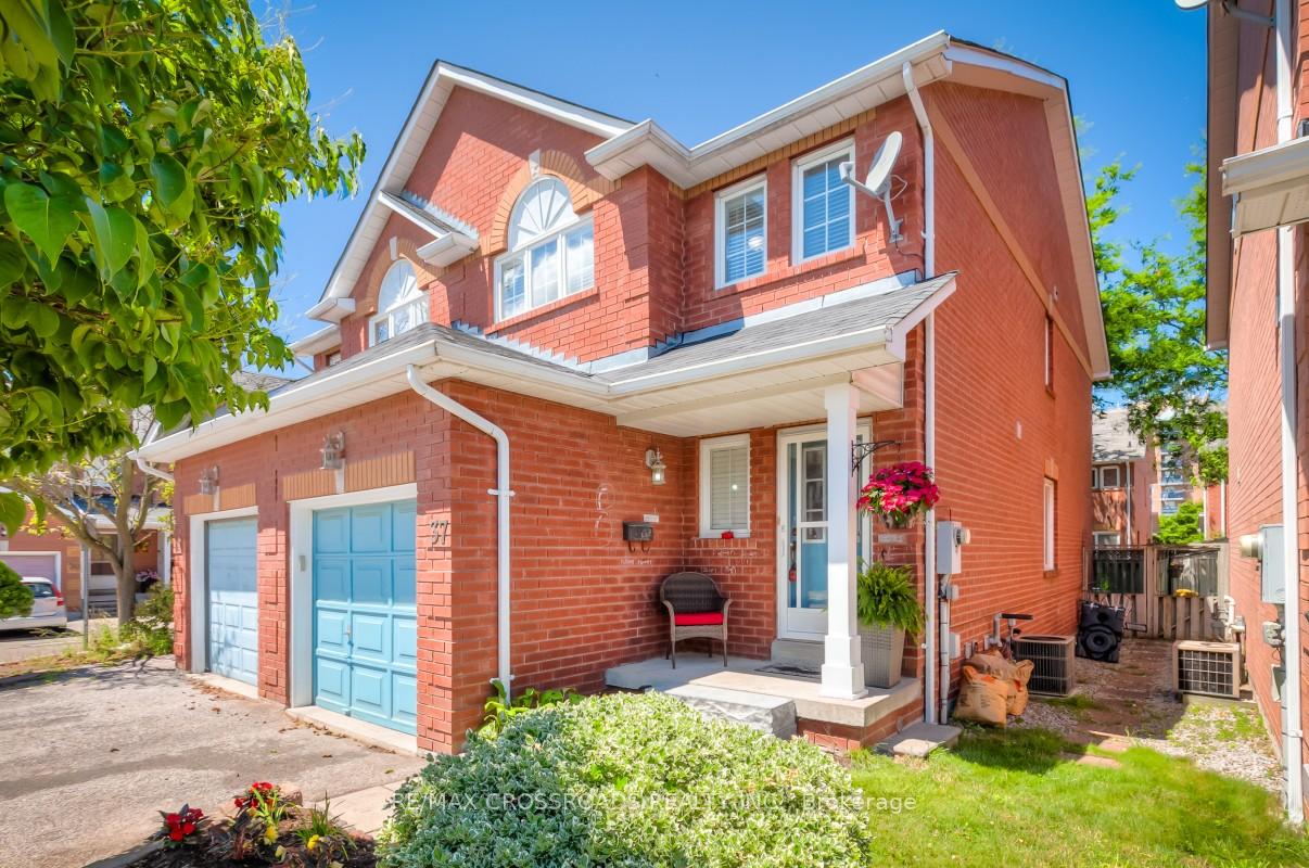 Photo 9 of Unit 26, 37 Arnold Estate Lane, Ajax, Central — HOMEH
