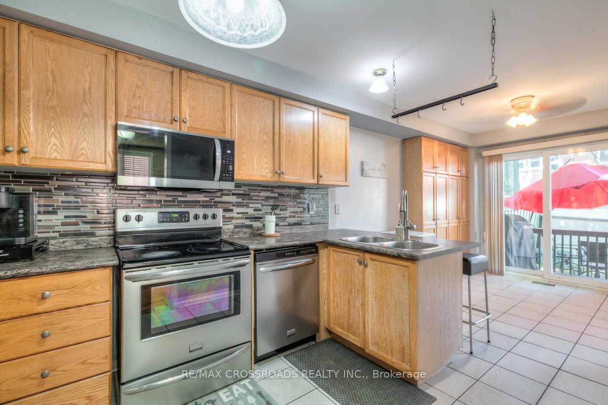 Photo 6 of Unit 26, 37 Arnold Estate Lane, Ajax, Central — HOMEH