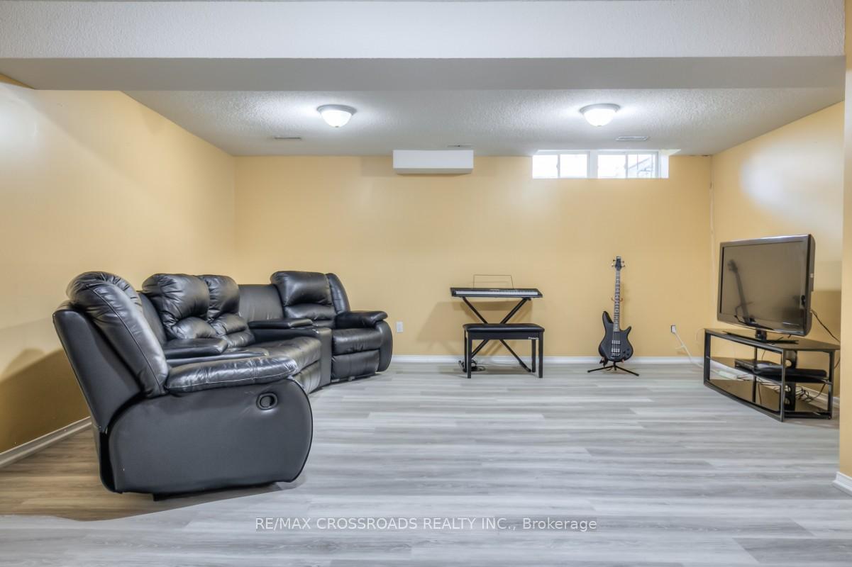 Photo 27 of Unit 26, 37 Arnold Estate Lane, Ajax, Central — HOMEH