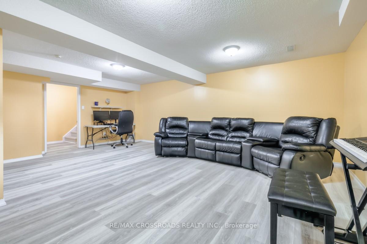 Photo 33 of Unit 26, 37 Arnold Estate Lane, Ajax, Central — HOMEH