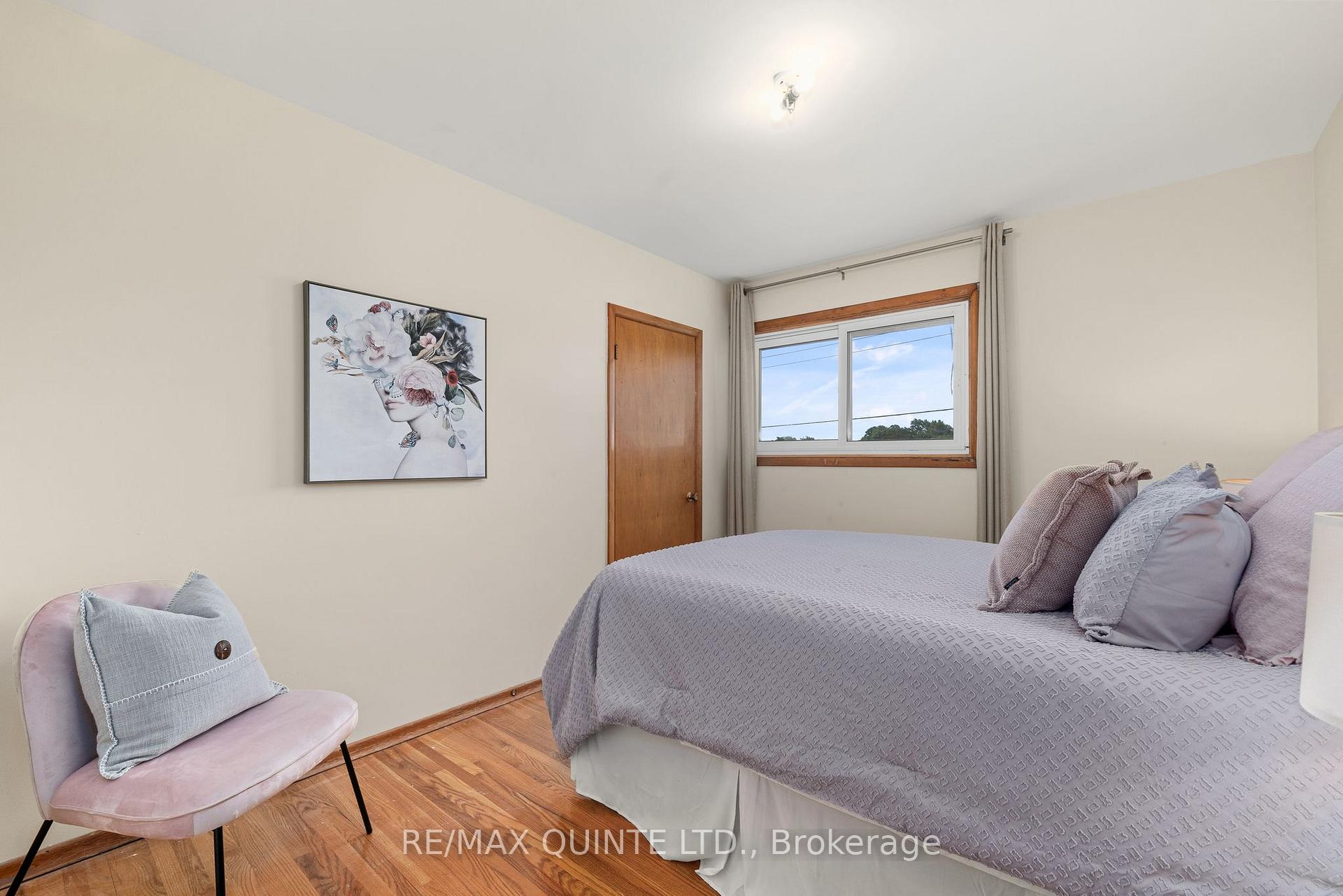 Photo 13 of 8 Edgehill Road, Belleville, Belleville Ward — HOMEH