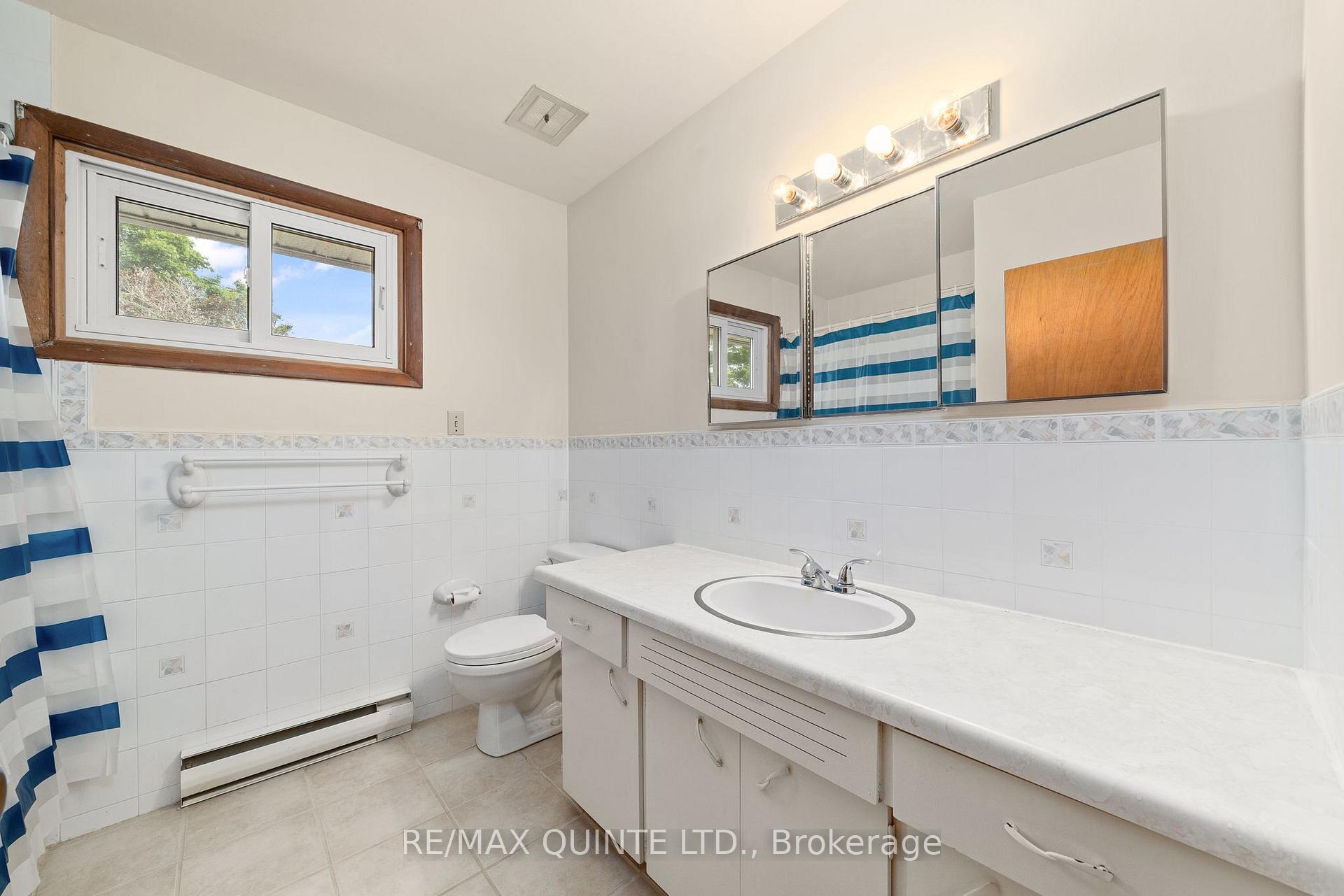 Photo 15 of 8 Edgehill Road, Belleville, Belleville Ward — HOMEH