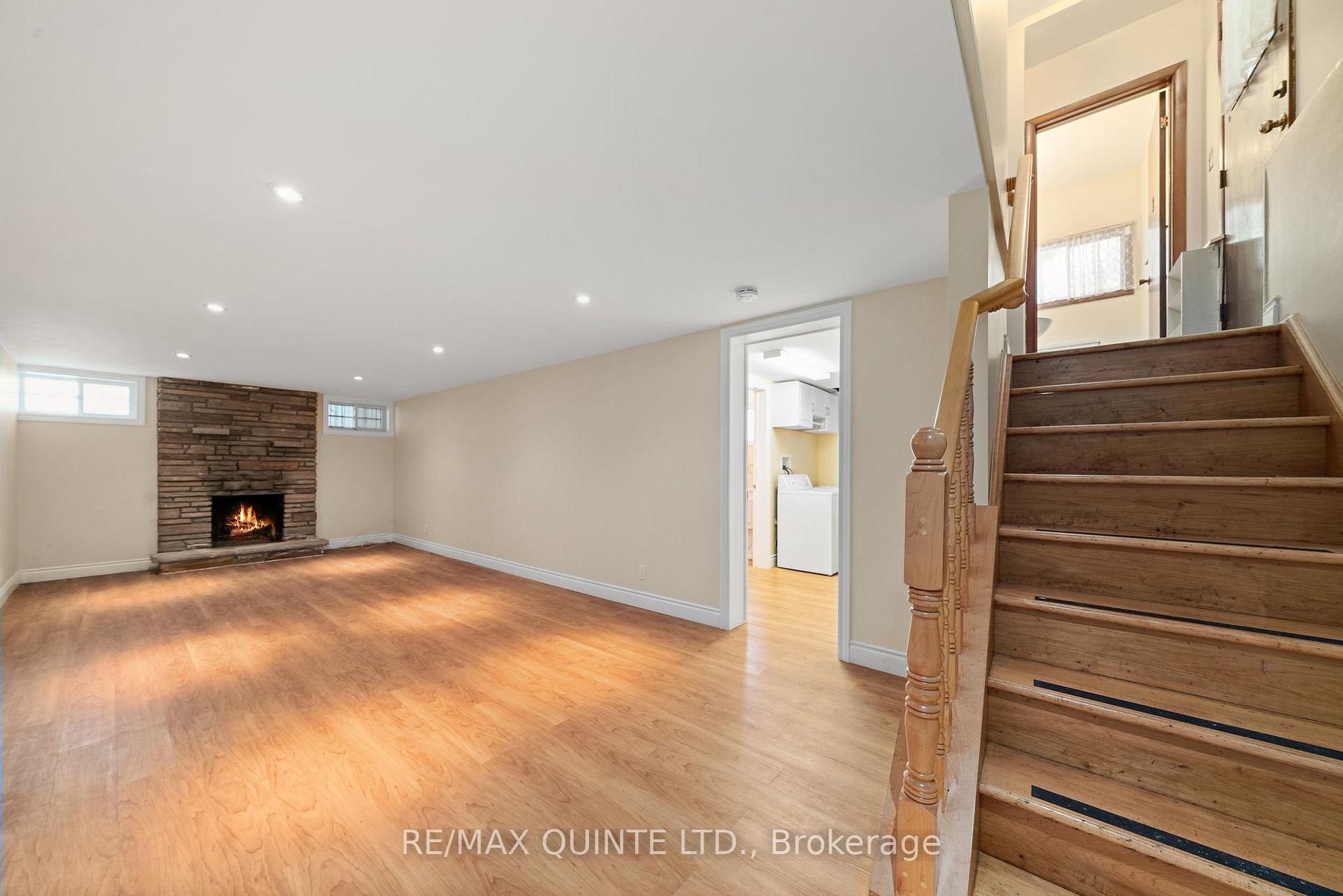 Photo 20 of 8 Edgehill Road, Belleville, Belleville Ward — HOMEH