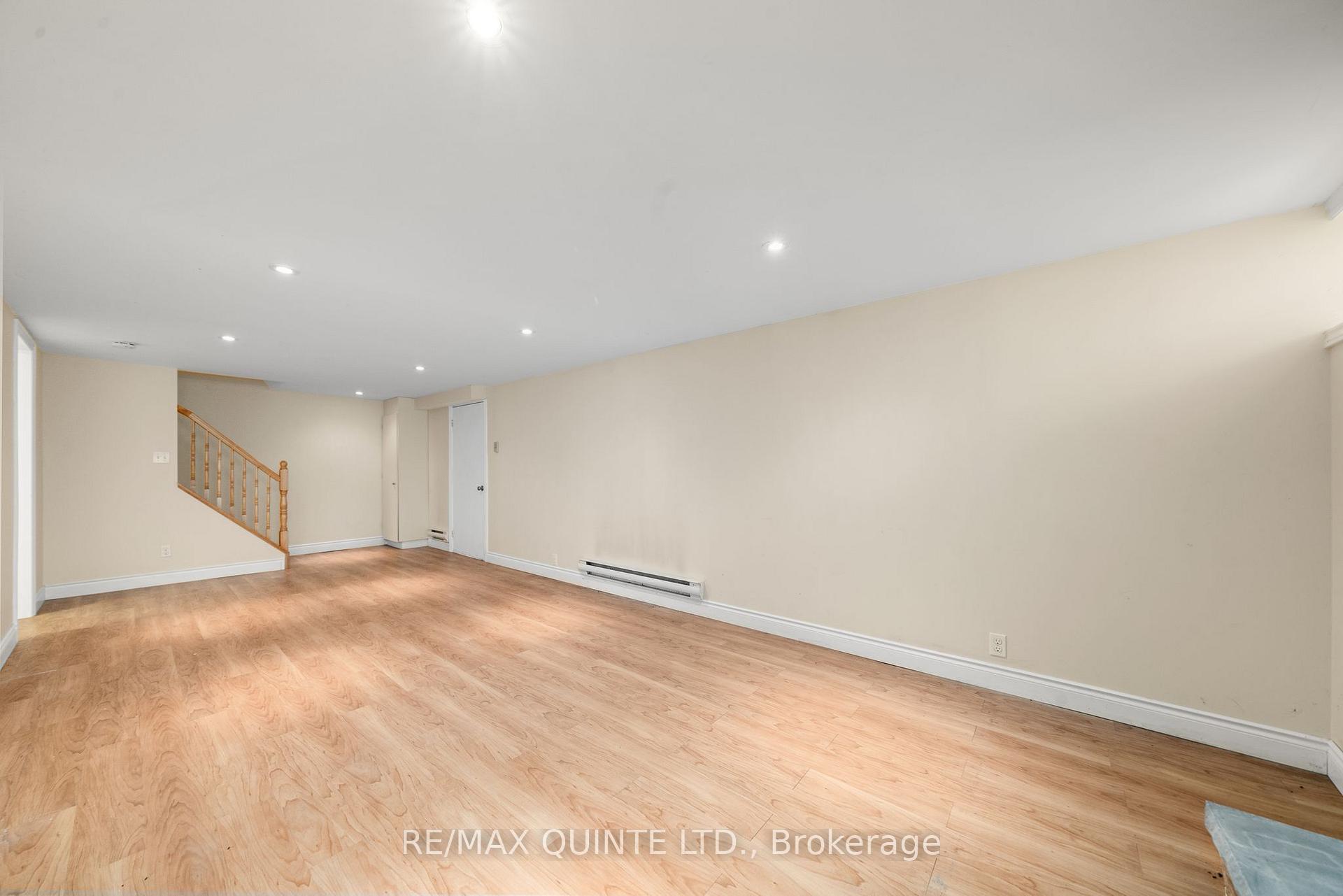 Photo 21 of 8 Edgehill Road, Belleville, Belleville Ward — HOMEH