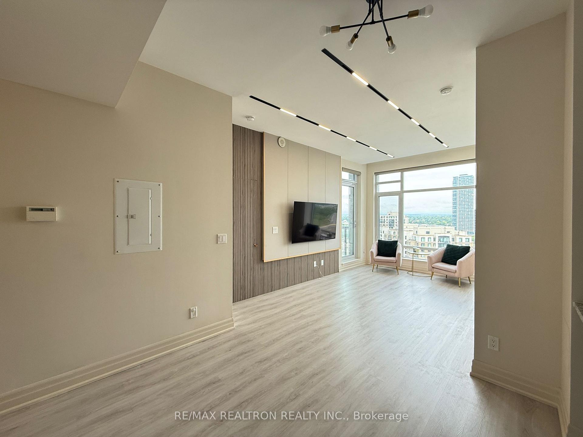 Photo 3 of Unit 1407, 8110 Birchmount Road, Markham, Unionville — HOMEH
