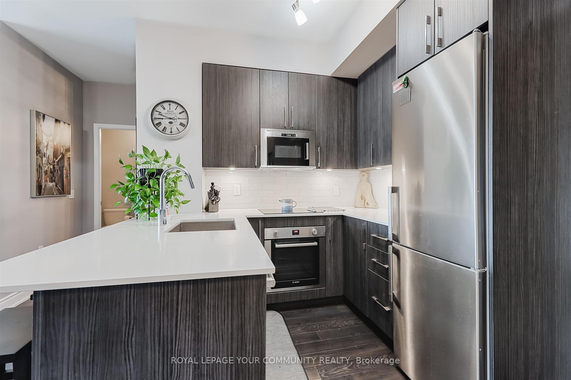 Photo 5 of Unit 208, 99 Eagle Rock Way S, Vaughan, Maple — HOMEH