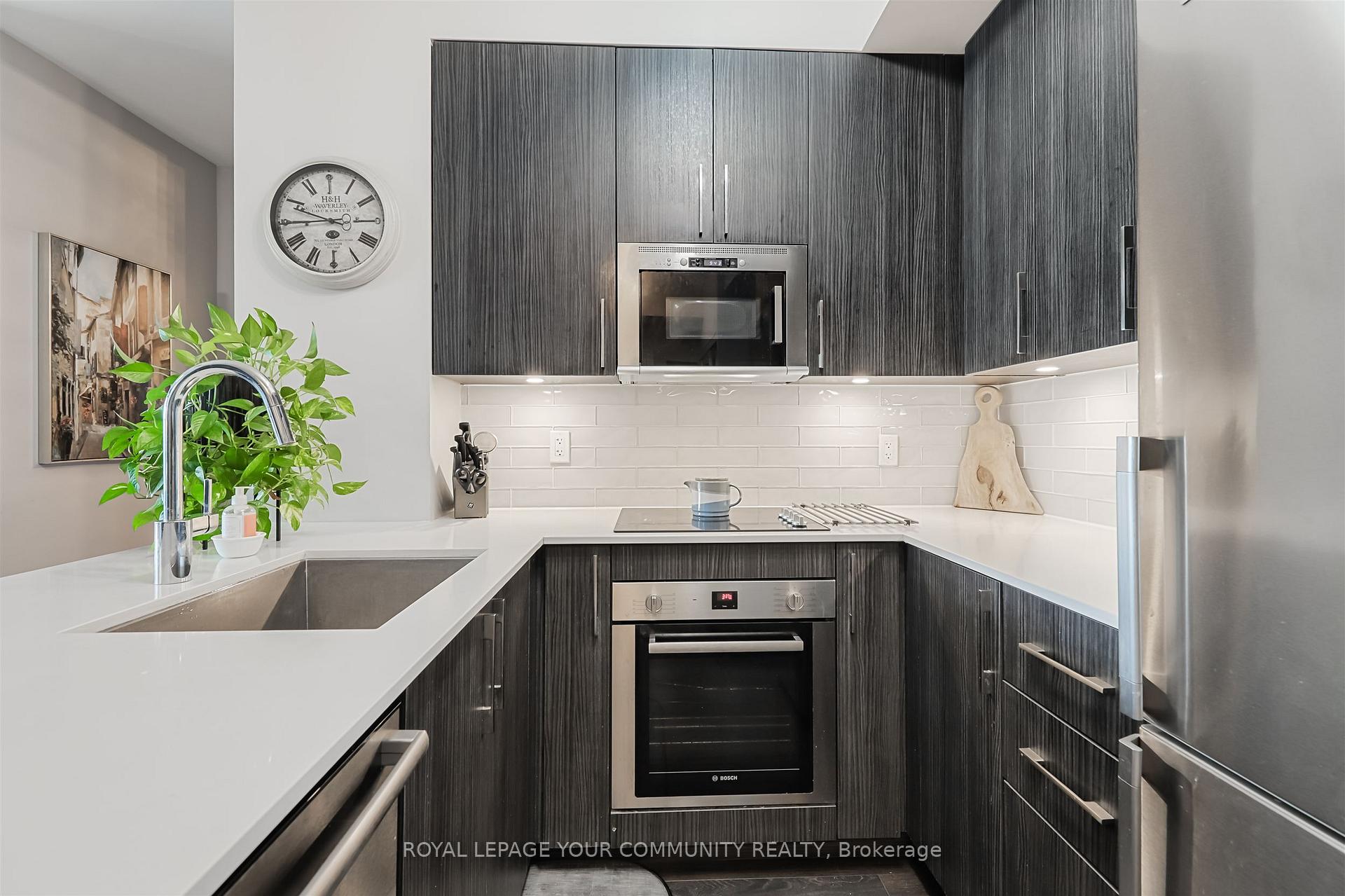 Photo 6 of Unit 208, 99 Eagle Rock Way S, Vaughan, Maple — HOMEH
