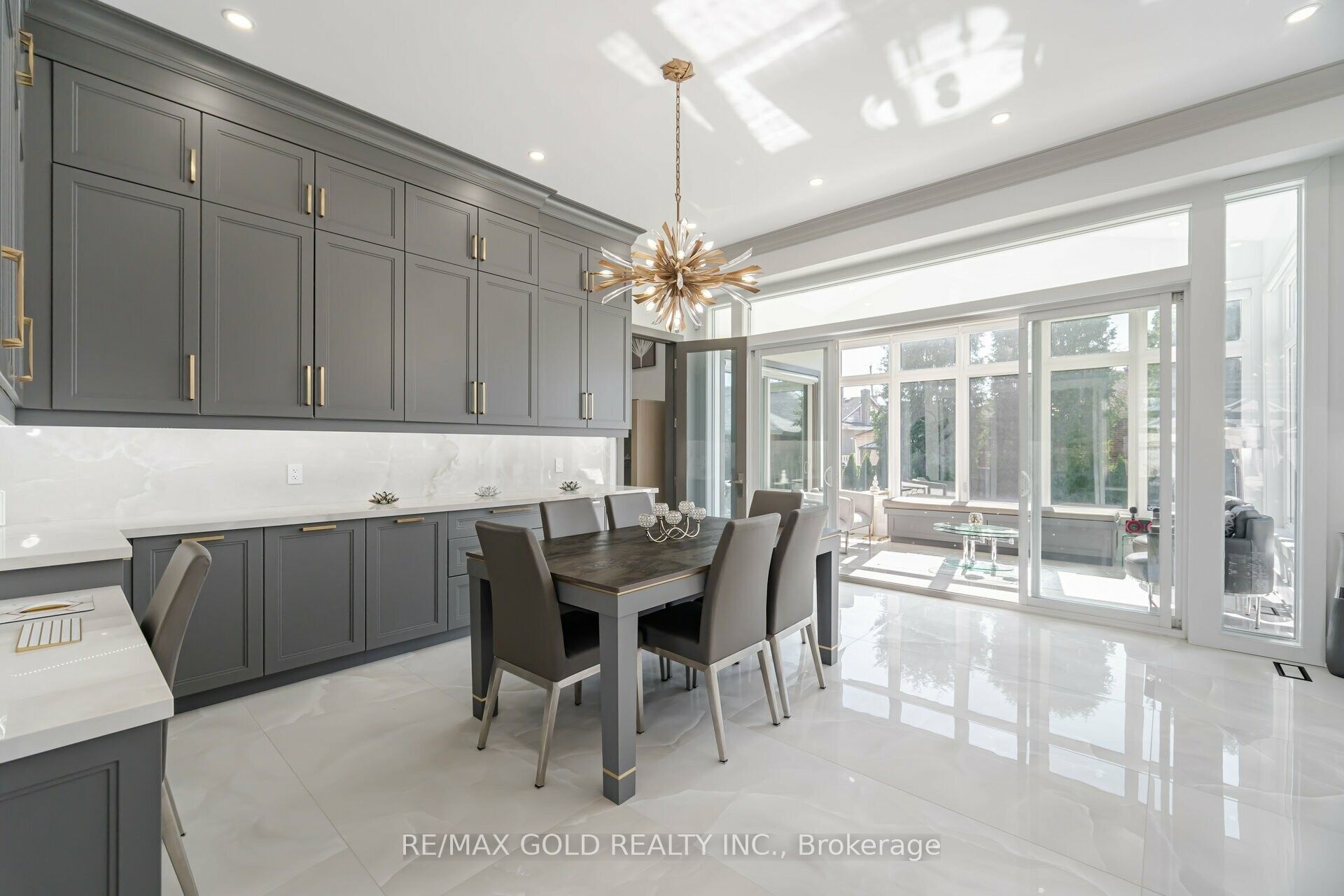 Photo 10 of 36 William Street, Caledon, Bolton West — HOMEH