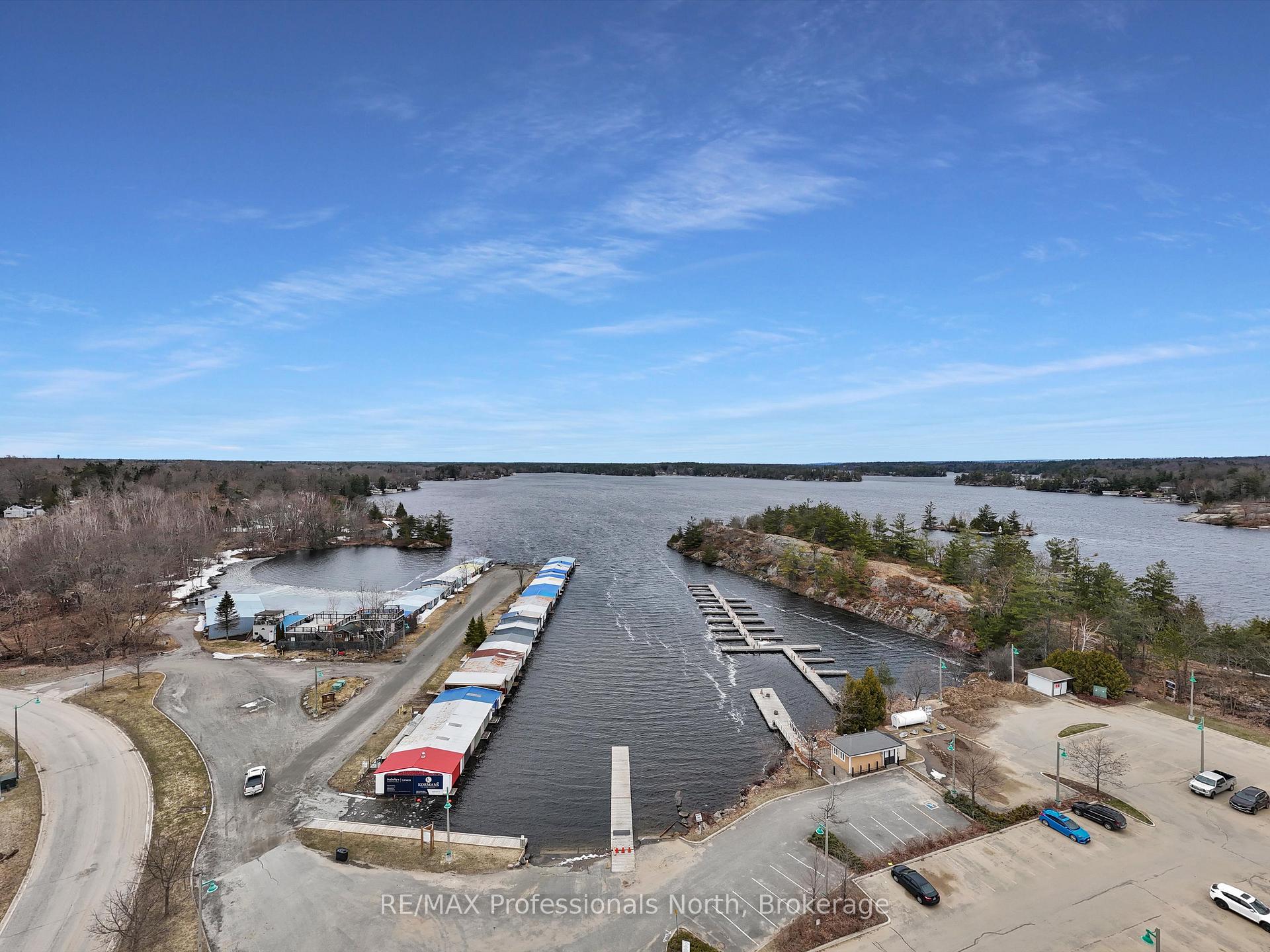 Photo 1 of Unit 305, 130 Steamship Bay Road, Gravenhurst, Muskoka (S) — HOMEH