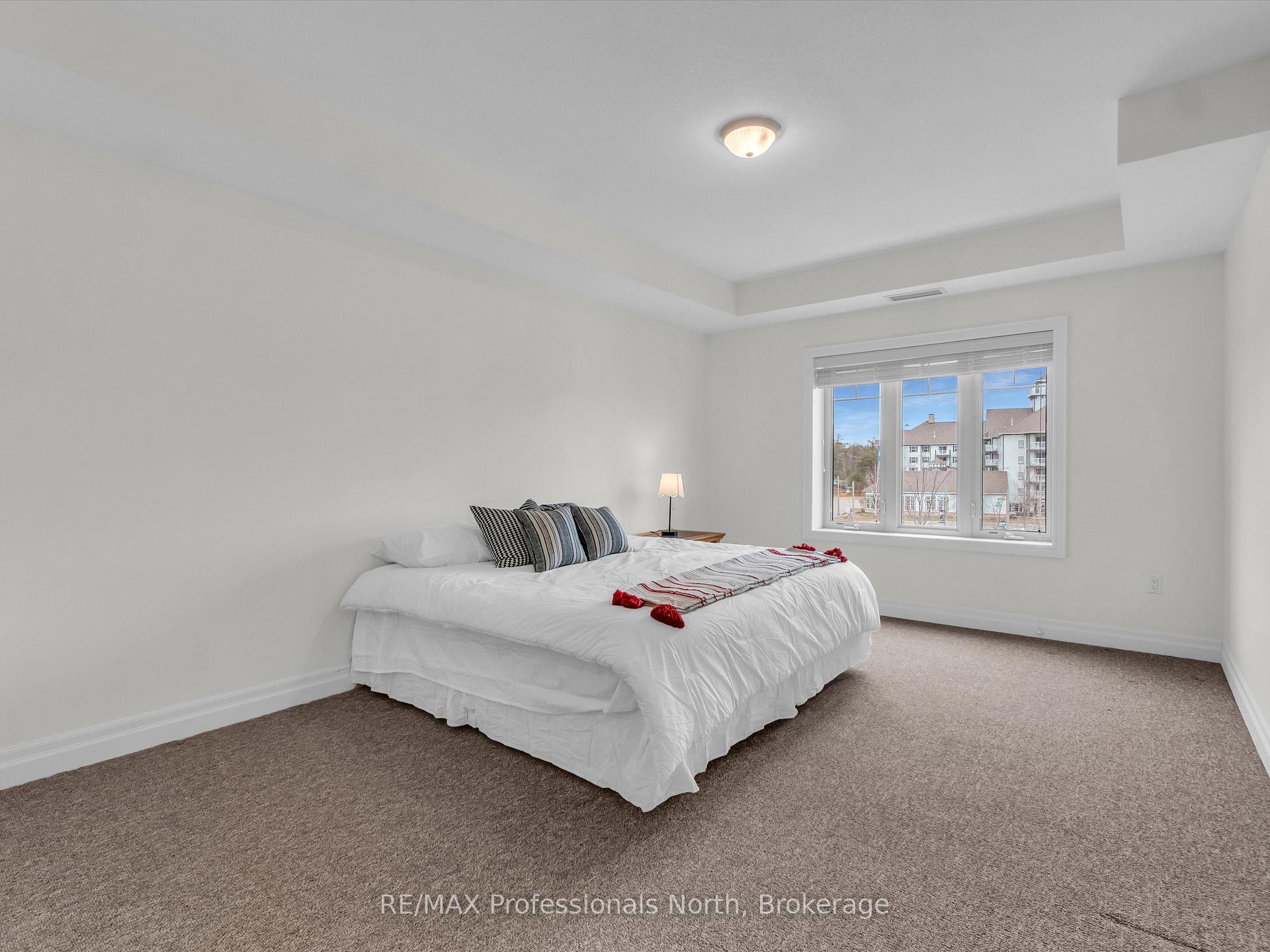Photo 3 of Unit 305, 130 Steamship Bay Road, Gravenhurst, Muskoka (S) — HOMEH