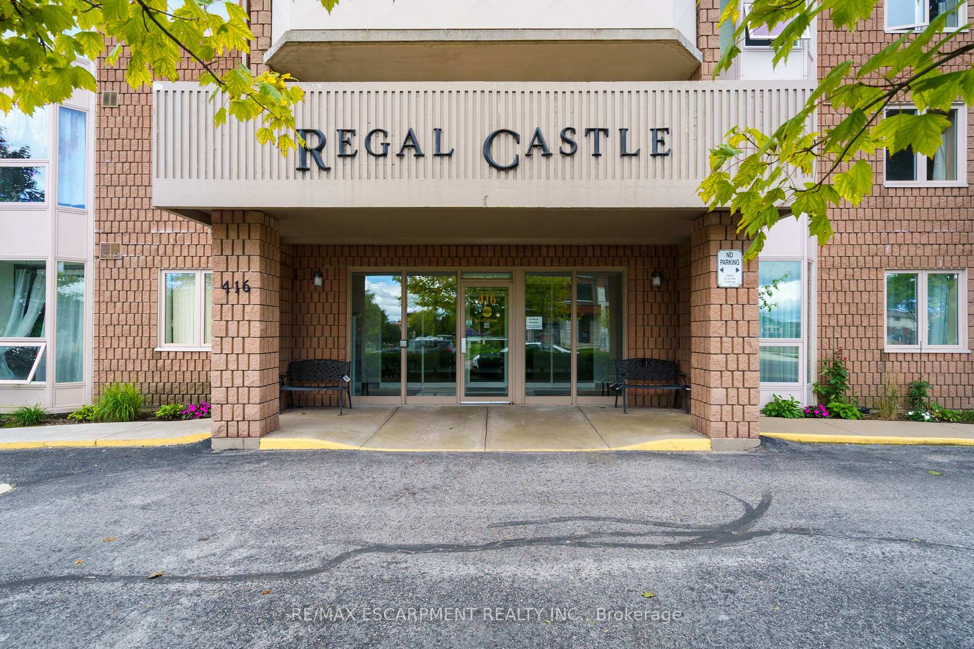 Photo 14 of Unit 213, 416 Limeridge Road E, Hamilton, Bruleville — HOMEH