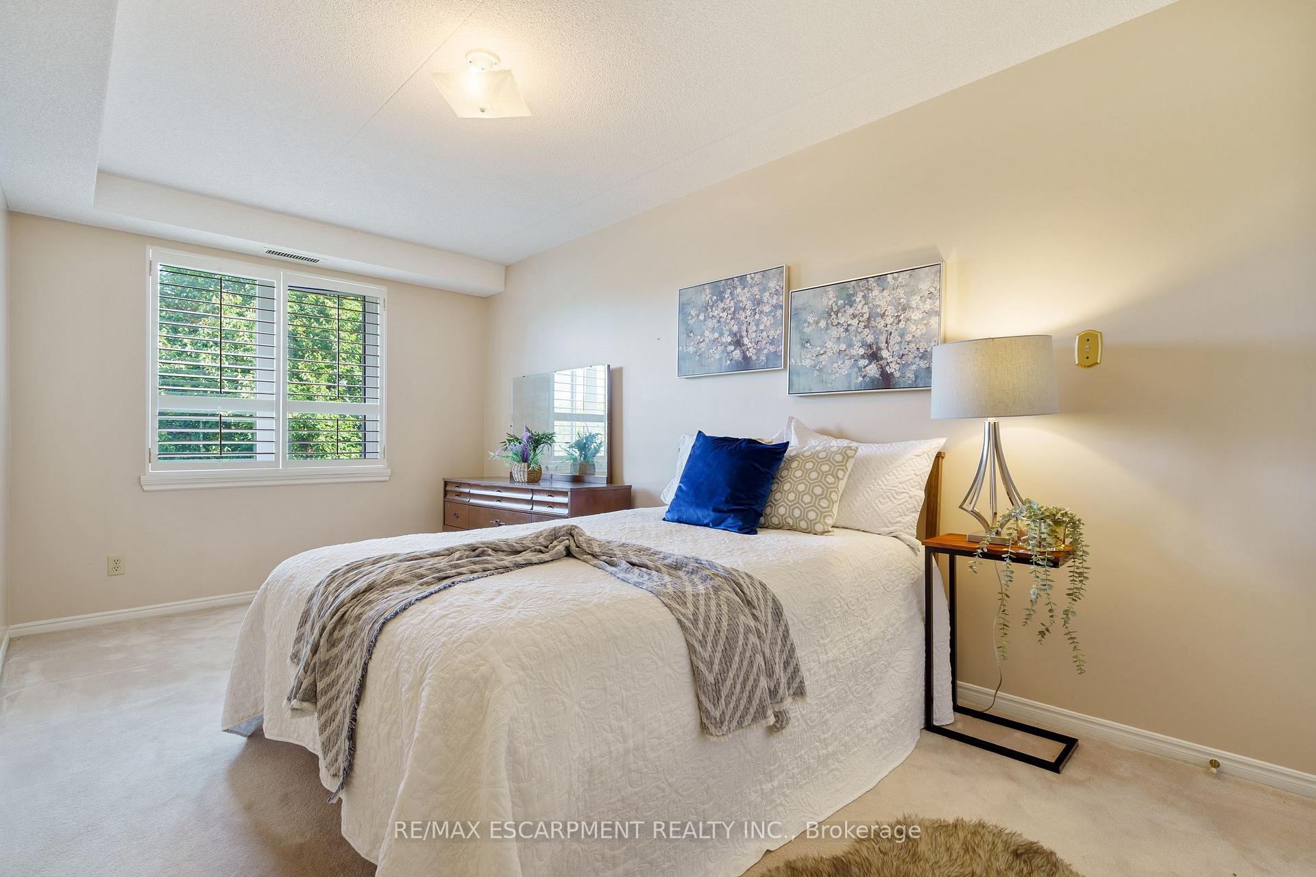 Photo 10 of Unit 213, 416 Limeridge Road E, Hamilton, Bruleville — HOMEH