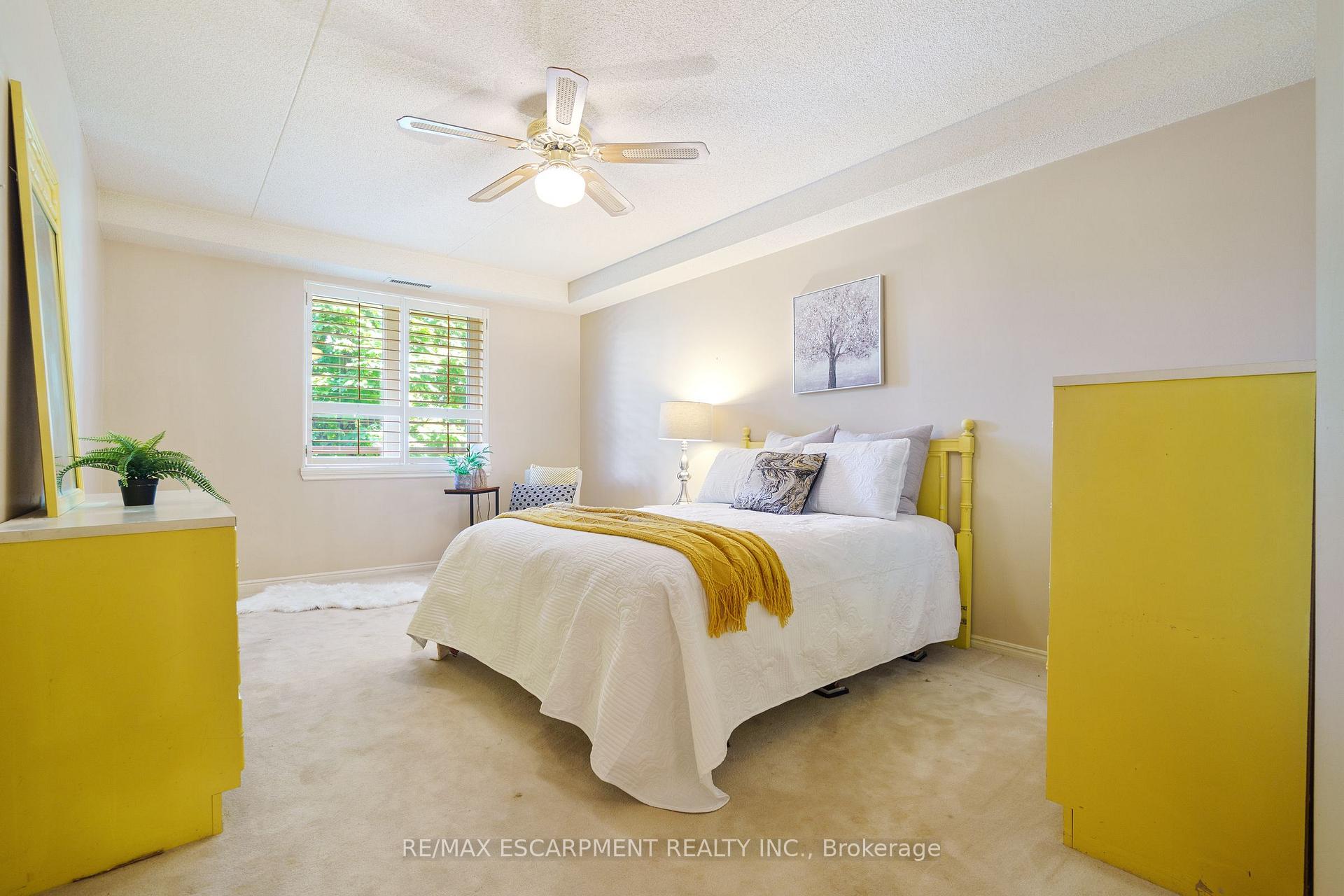 Photo 19 of Unit 213, 416 Limeridge Road E, Hamilton, Bruleville — HOMEH