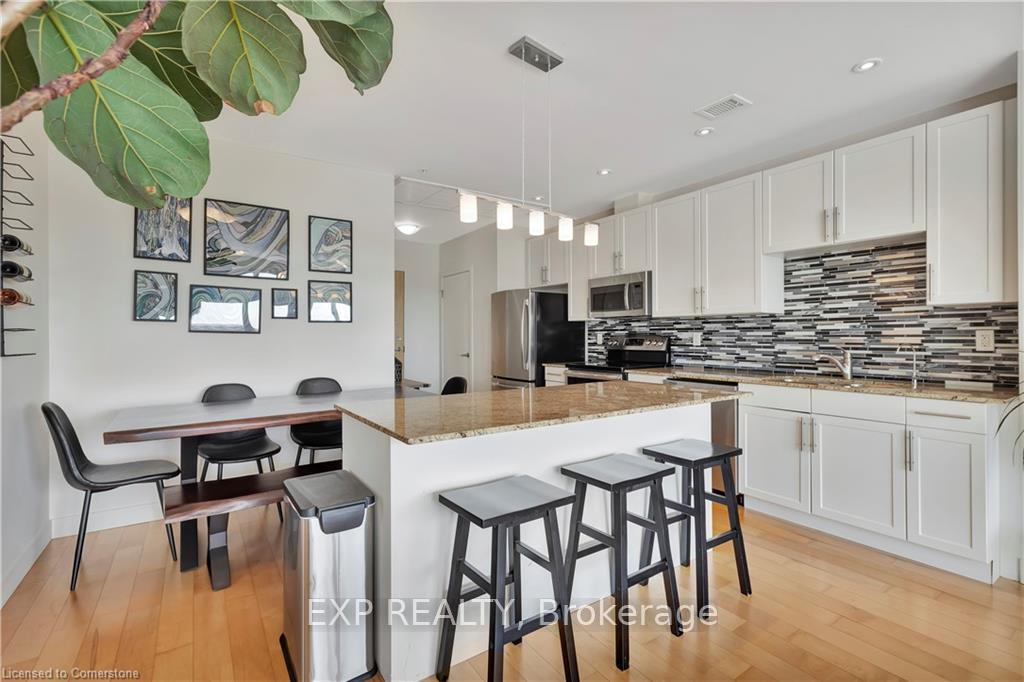 Photo 3 of Unit 1001, 1 Victoria Street S, Kitchener — HOMEH