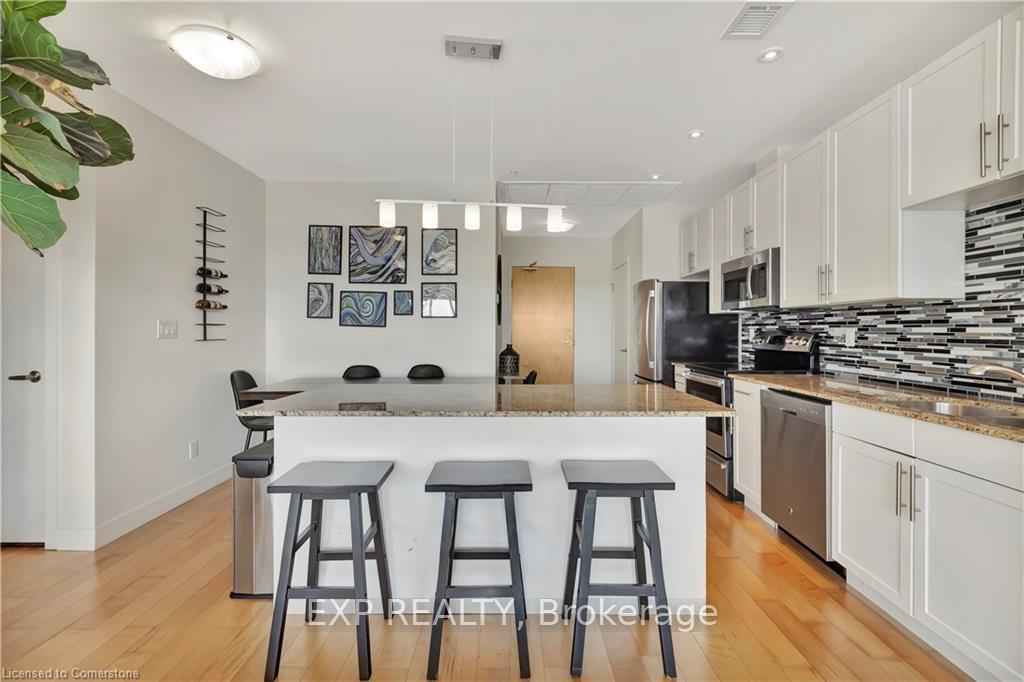 Photo 7 of Unit 1001, 1 Victoria Street S, Kitchener — HOMEH