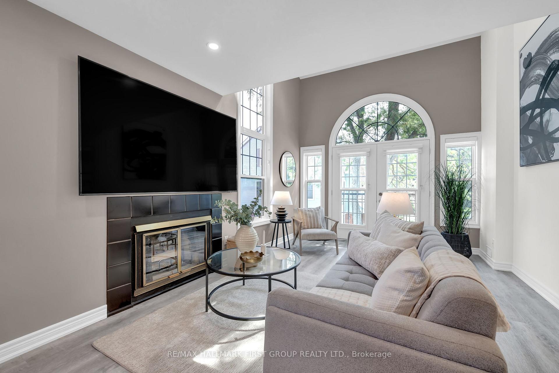 Photo 6 of Unit J2, 1657 Nash Road, Clarington, Courtice — HOMEH