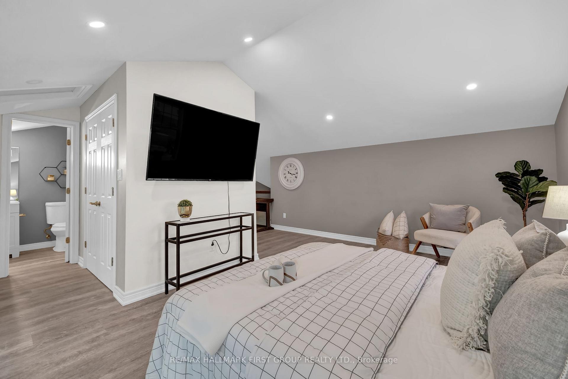 Photo 17 of Unit J2, 1657 Nash Road, Clarington, Courtice — HOMEH