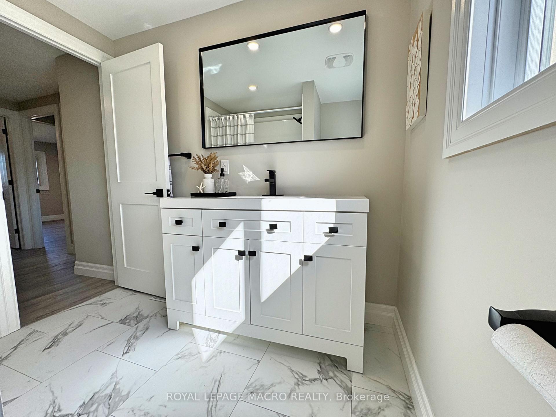 Photo 19 of Unit 35, 125 Bonaventure Drive, Hamilton, Gilbert — HOMEH