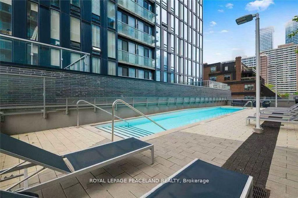 Photo 5 of Unit 1606, 50 Wellesley Street E, Toronto, Church-Yonge Corridor — HOMEH