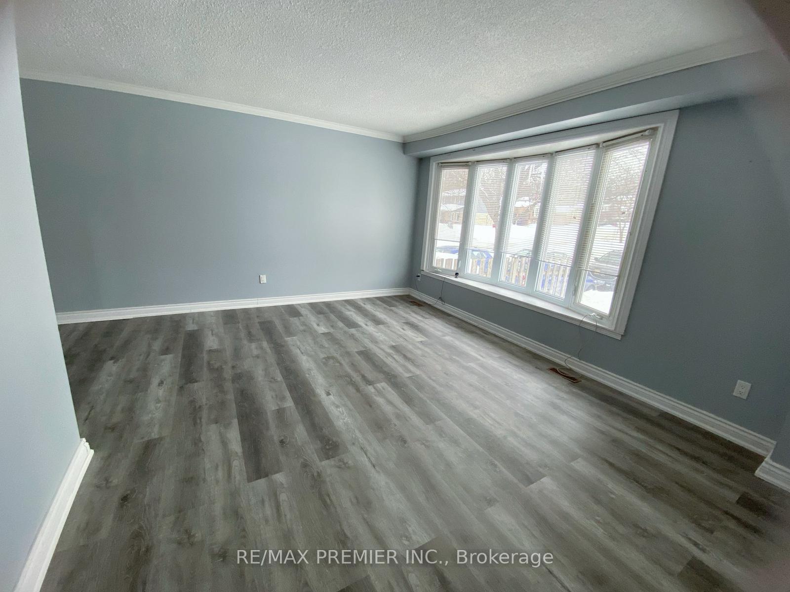 Photo 11 of Unit Upper, 95 Daphne Crescent, Barrie, Cundles East — HOMEH