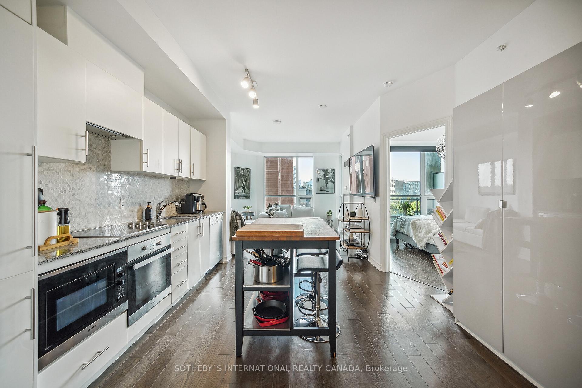 Photo 5 of Unit 625, 23 Glebe Road W, Toronto, Yonge-Eglinton — HOMEH