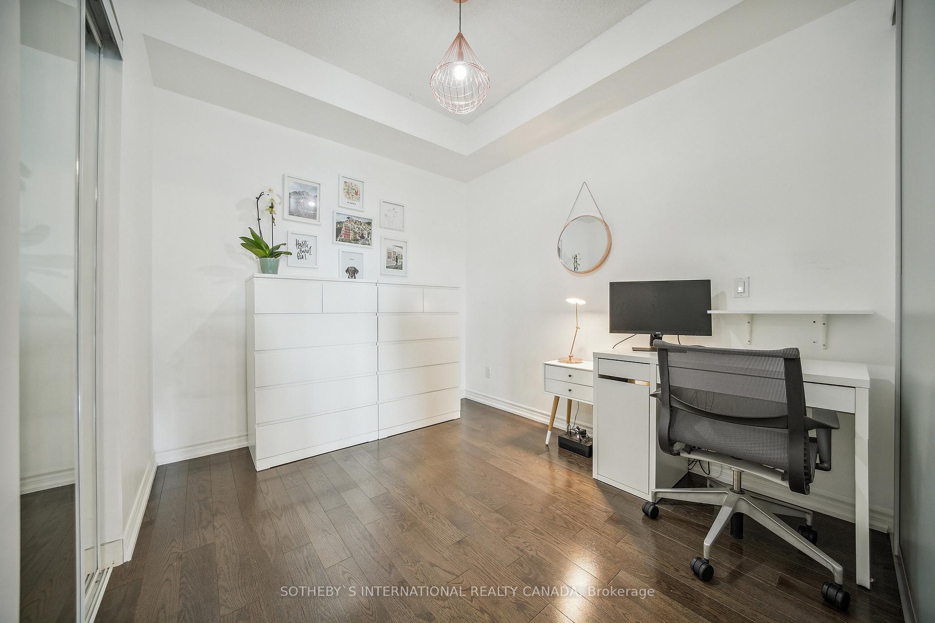 Photo 4 of Unit 625, 23 Glebe Road W, Toronto, Yonge-Eglinton — HOMEH