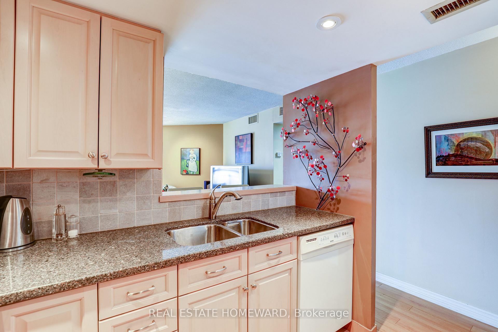 Photo 17 of Unit 806, 65 Scadding Avenue, Toronto, Waterfront Communities — HOMEH