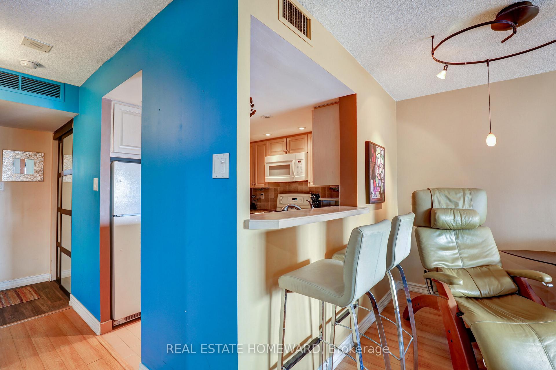 Photo 23 of Unit 806, 65 Scadding Avenue, Toronto, Waterfront Communities — HOMEH