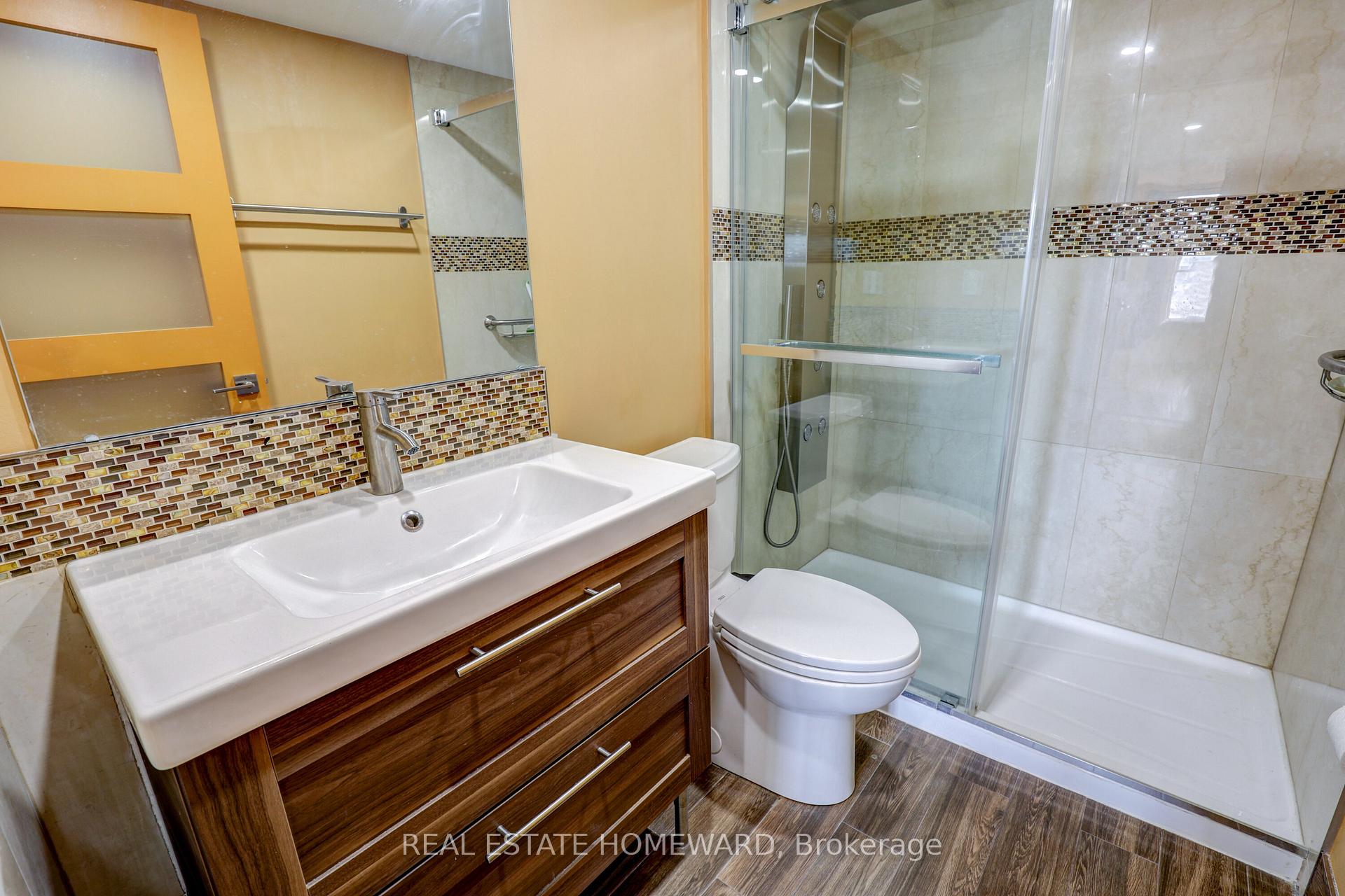 Photo 11 of Unit 806, 65 Scadding Avenue, Toronto, Waterfront Communities — HOMEH